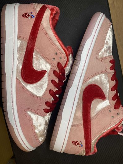 Strangelove × Nike SB Dunk Low "Valentine’s Day"