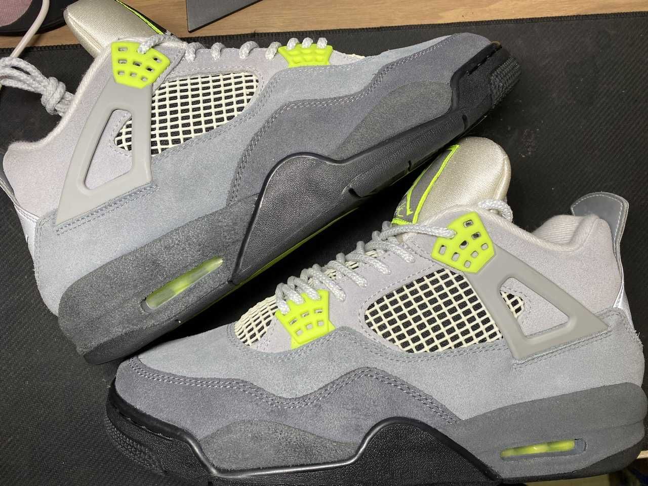 NIKE AIR JORDAN 4 RETRO LE "NEON"