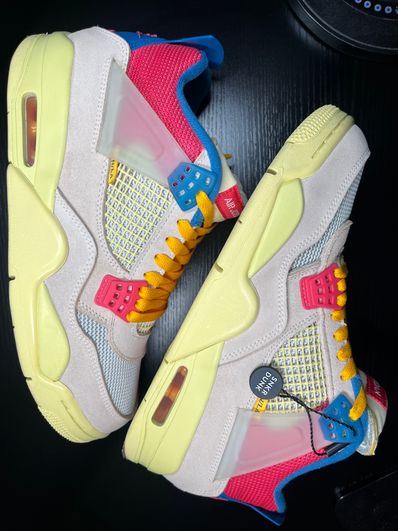 UNION × Nike Air Jordan 4 SP "Guava Ice/Light Fusion Red"