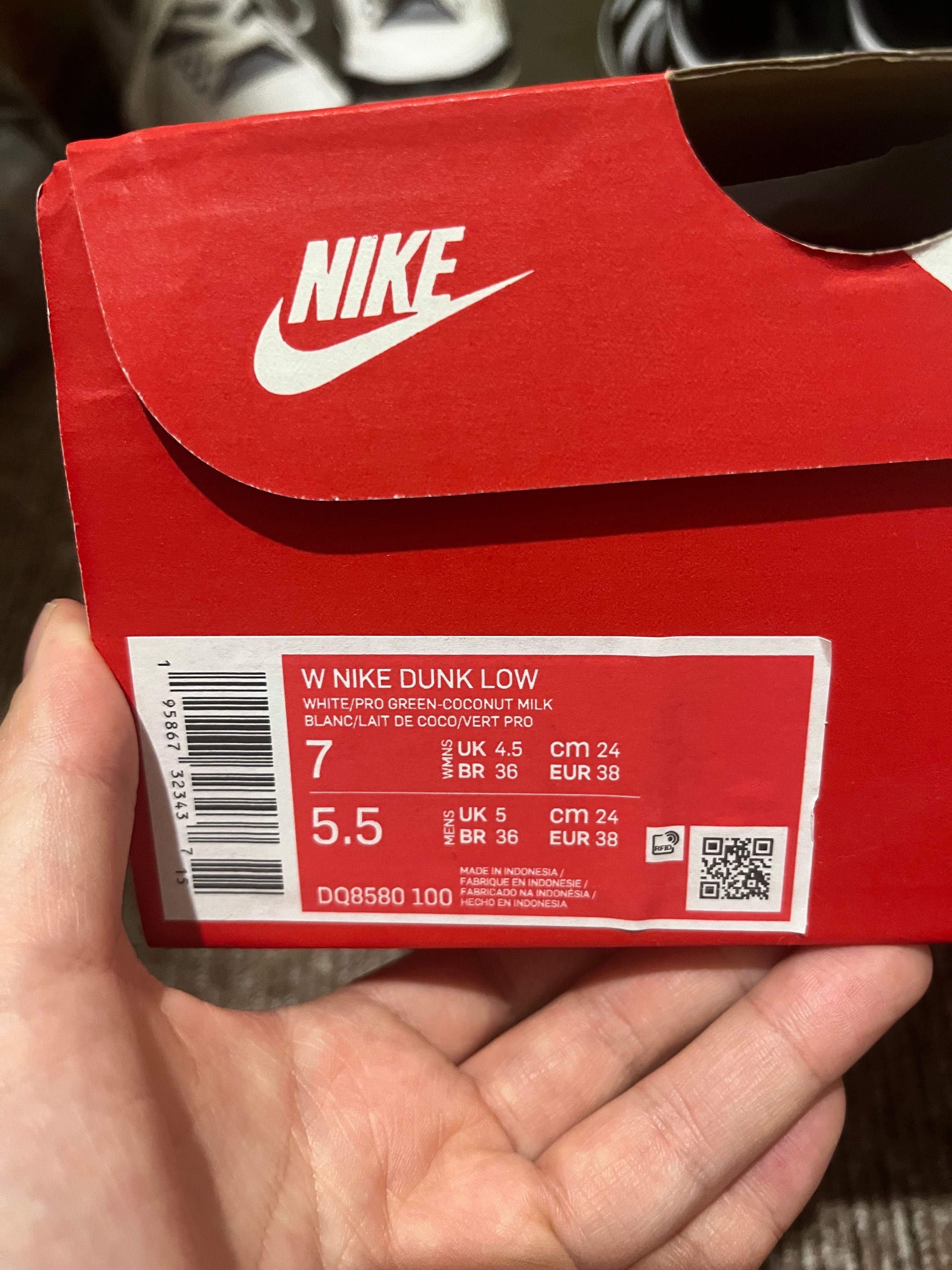 Nike Women's Dunk Low "Vintage Green"