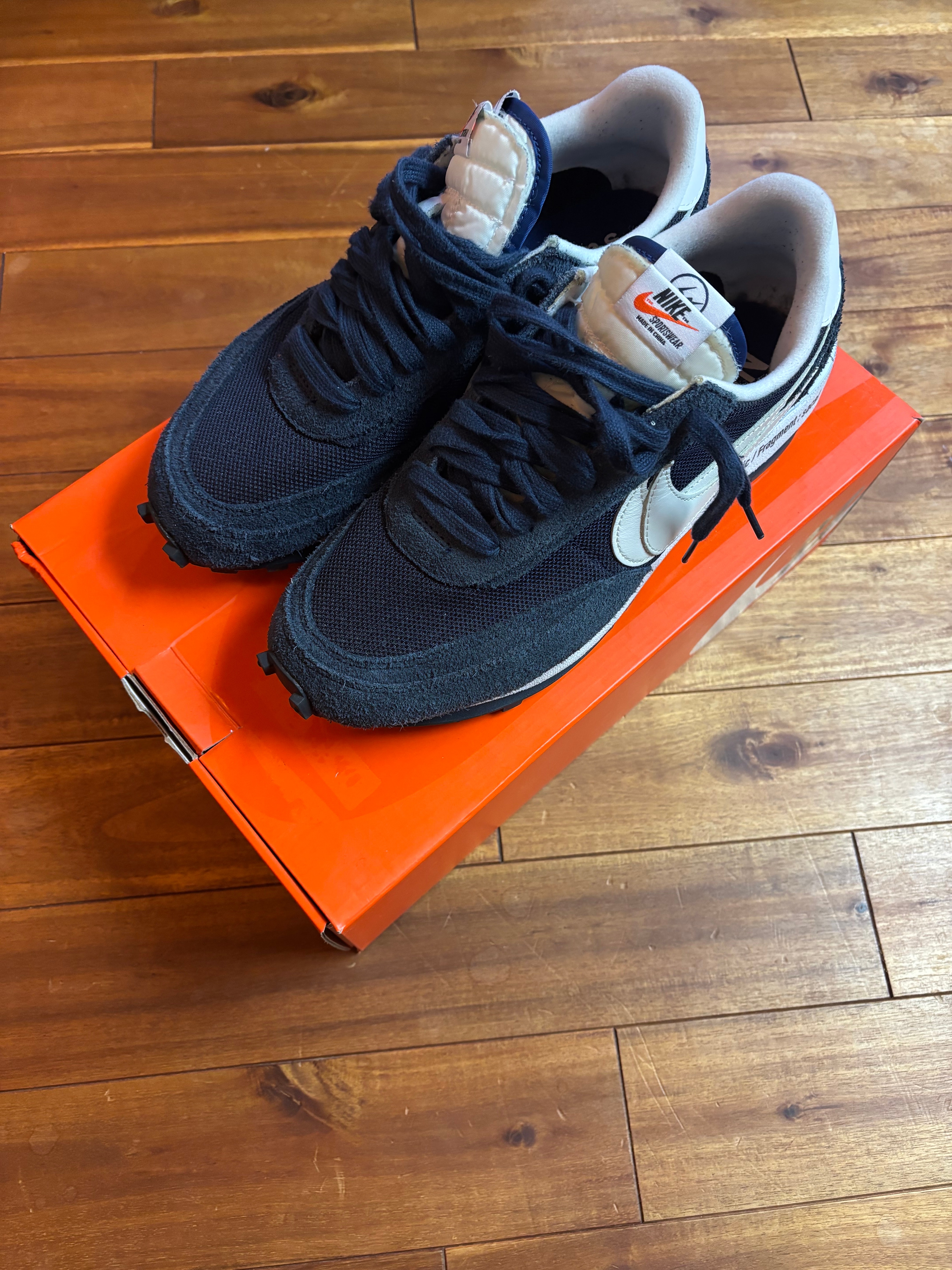 フラグメント × サカイ × ナイキ LD ワッフル "ブラックエンデッド ブルー"