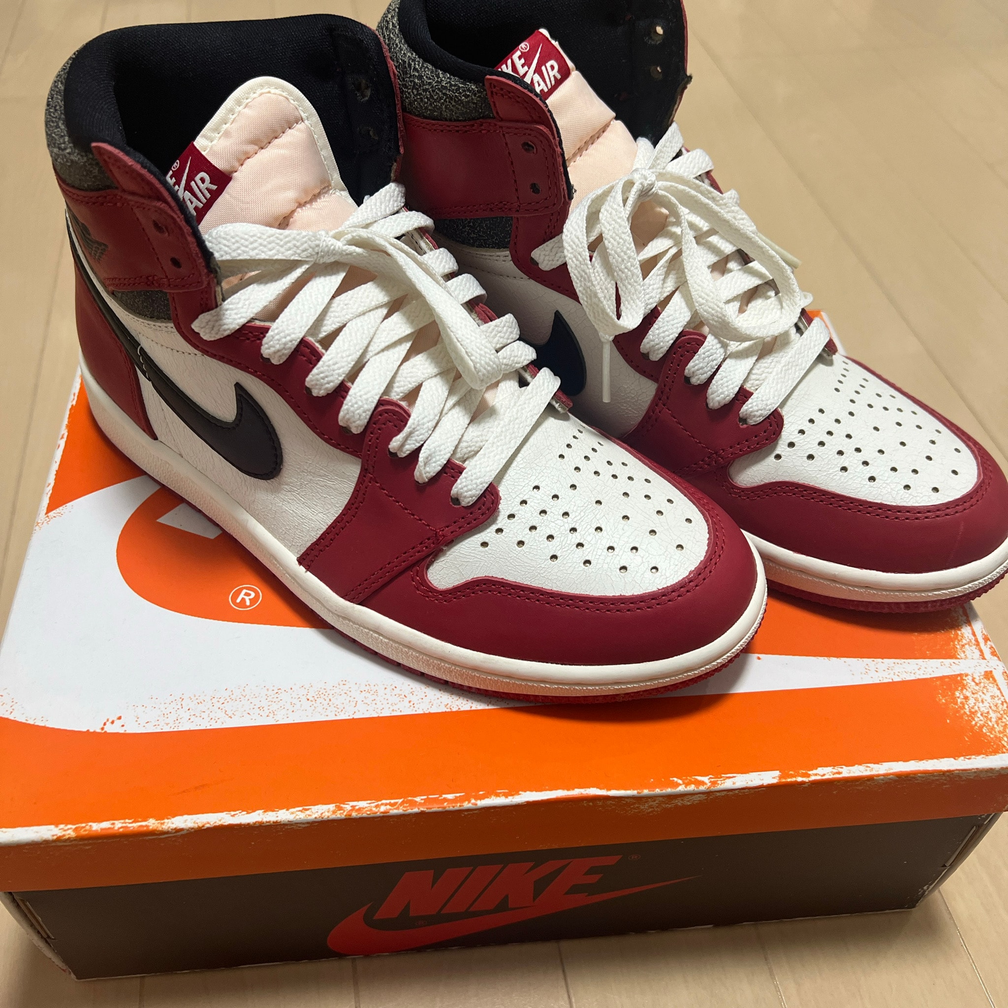 Nike Air Jordan 1 High OG "Lost & Found/Chicago"