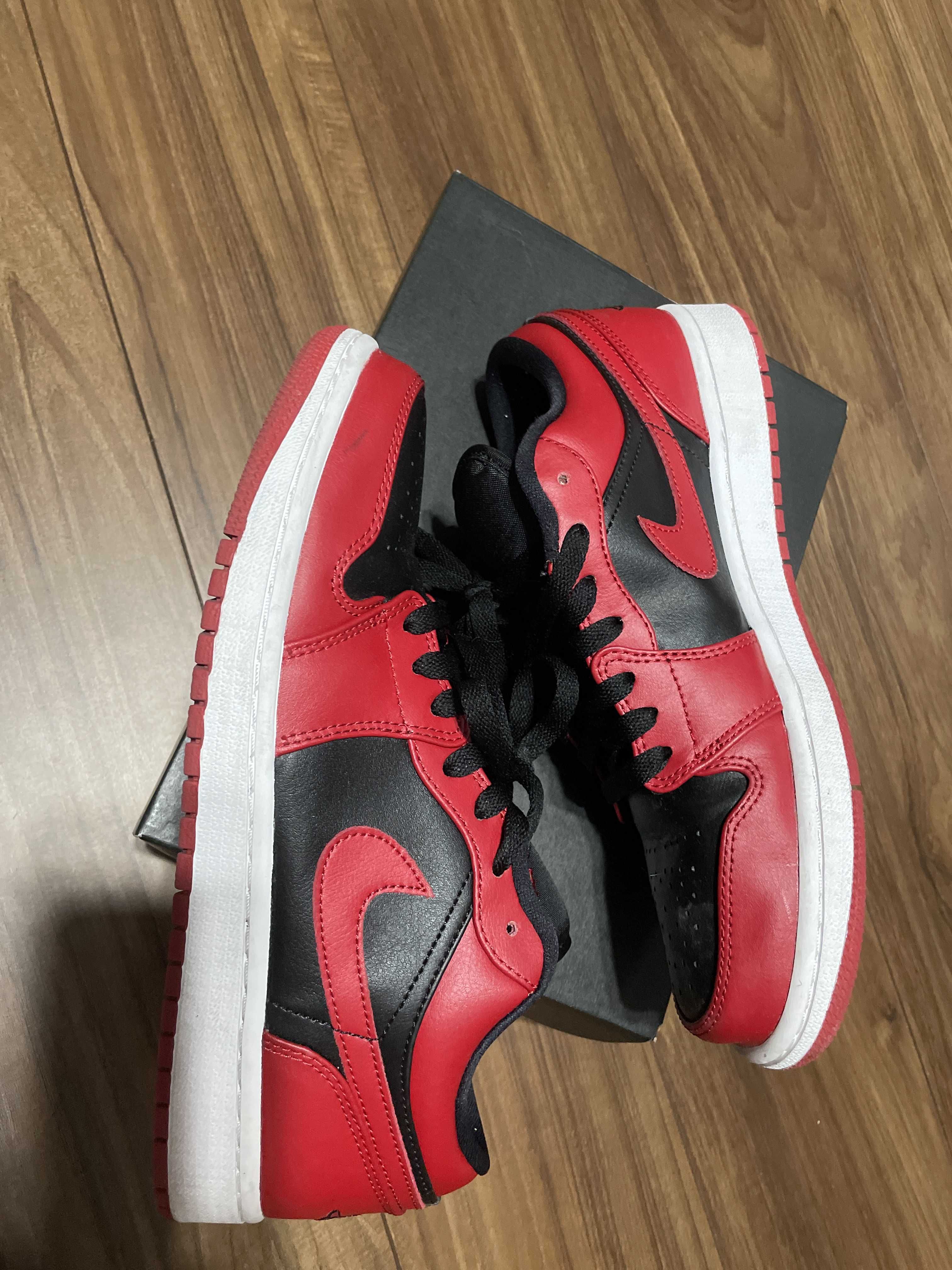 Nike Air Jordan 1 Low "Varsity Red"   