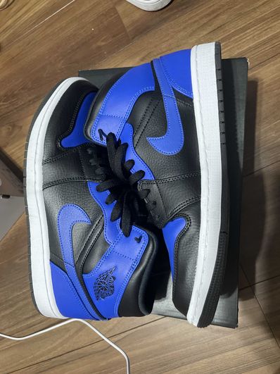 Nike Air Jordan 1 Mid "Hyper Royal"