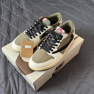 Travis Scott × Nike Air Jordan 1 Low OG SP "Reverse Olive"