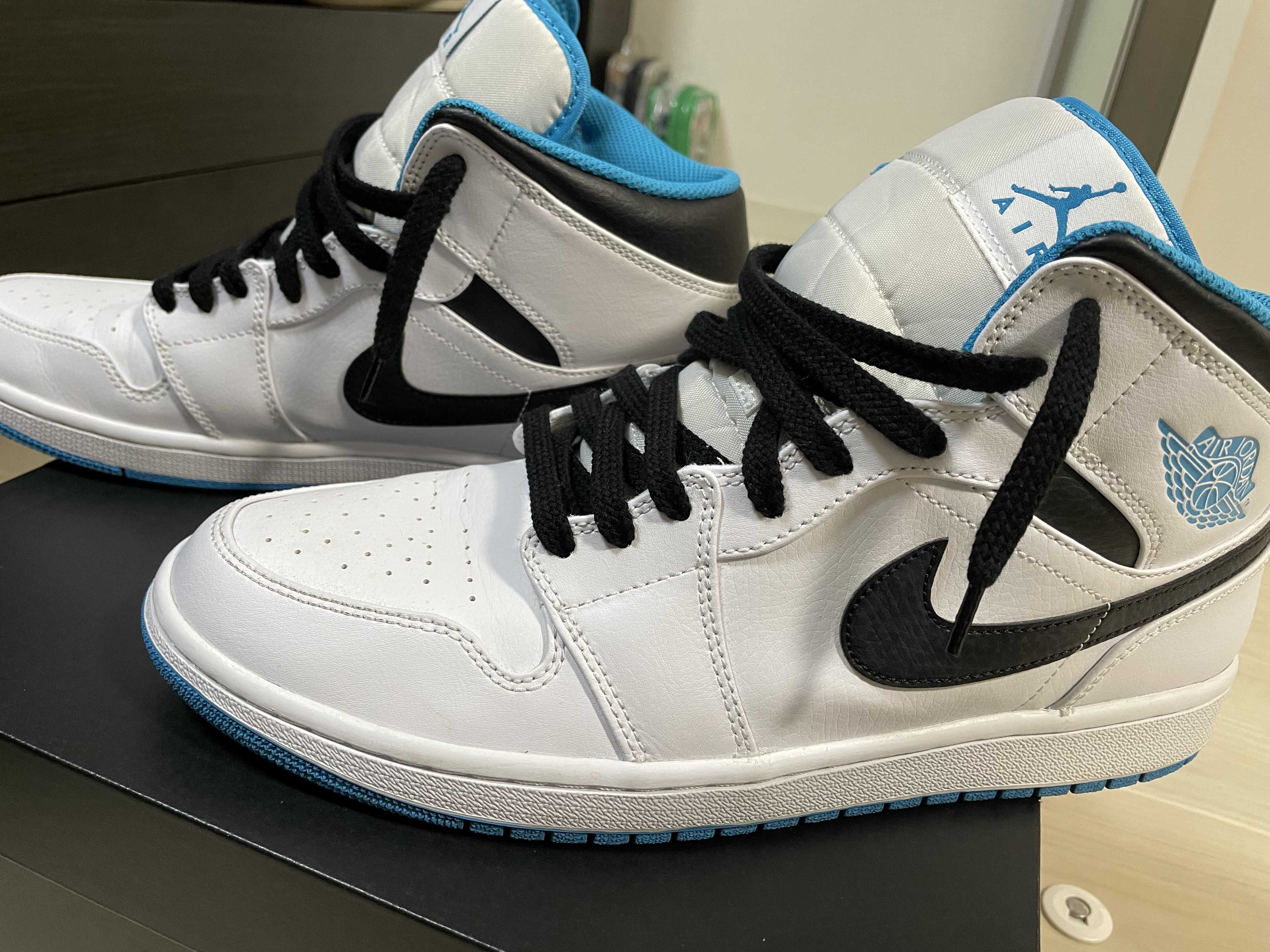 Nike Air Jordan 1 Mid "White/Laser blue"
