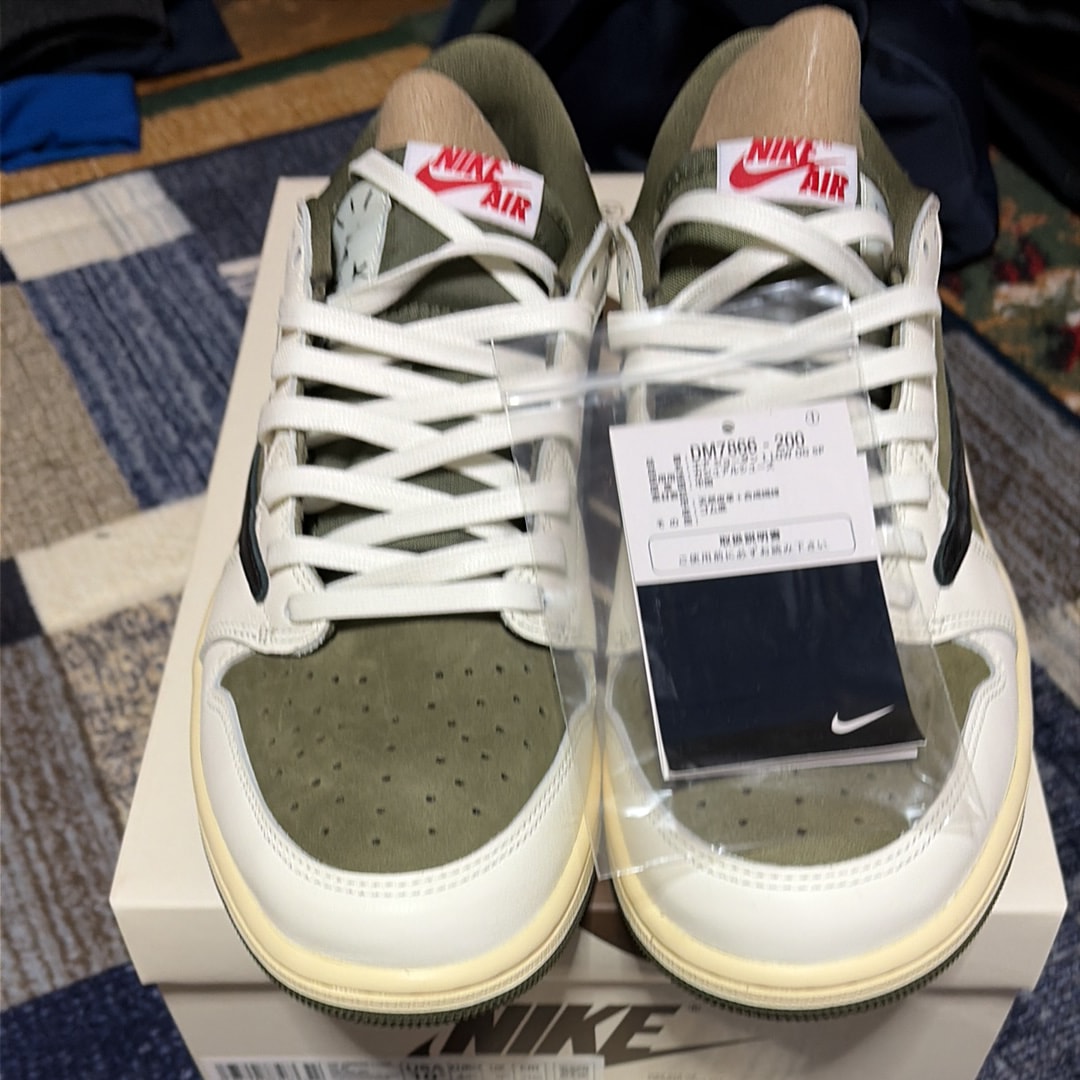 Travis Scott × Nike Air Jordan 1 Low OG SP "Reverse Olive"