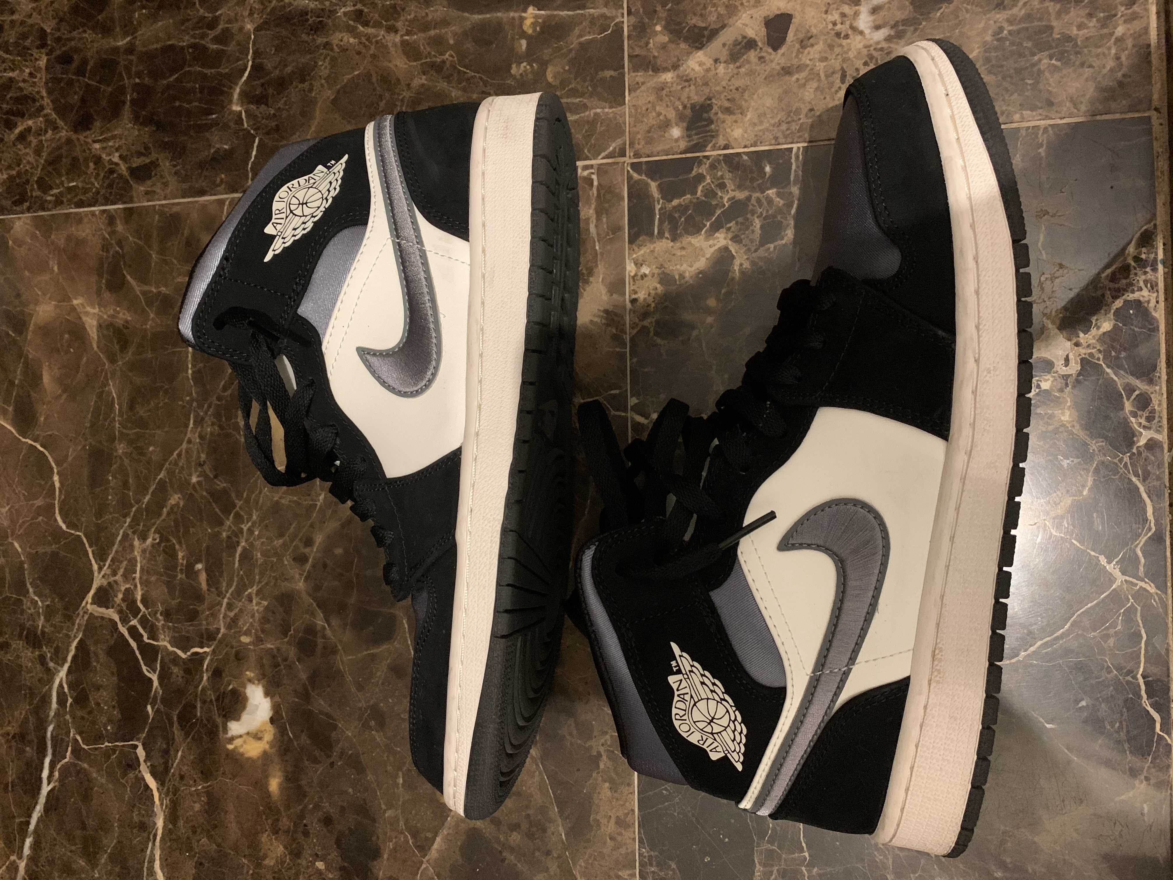 NIKE AIR JORDAN 1 MID SE "WHITE/BLACK/SATIN BLUE"