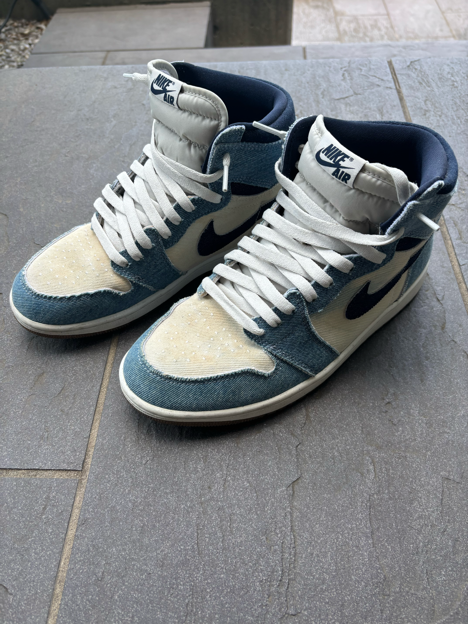 Nike Air Jordan 1 Retro High OG "Denim"