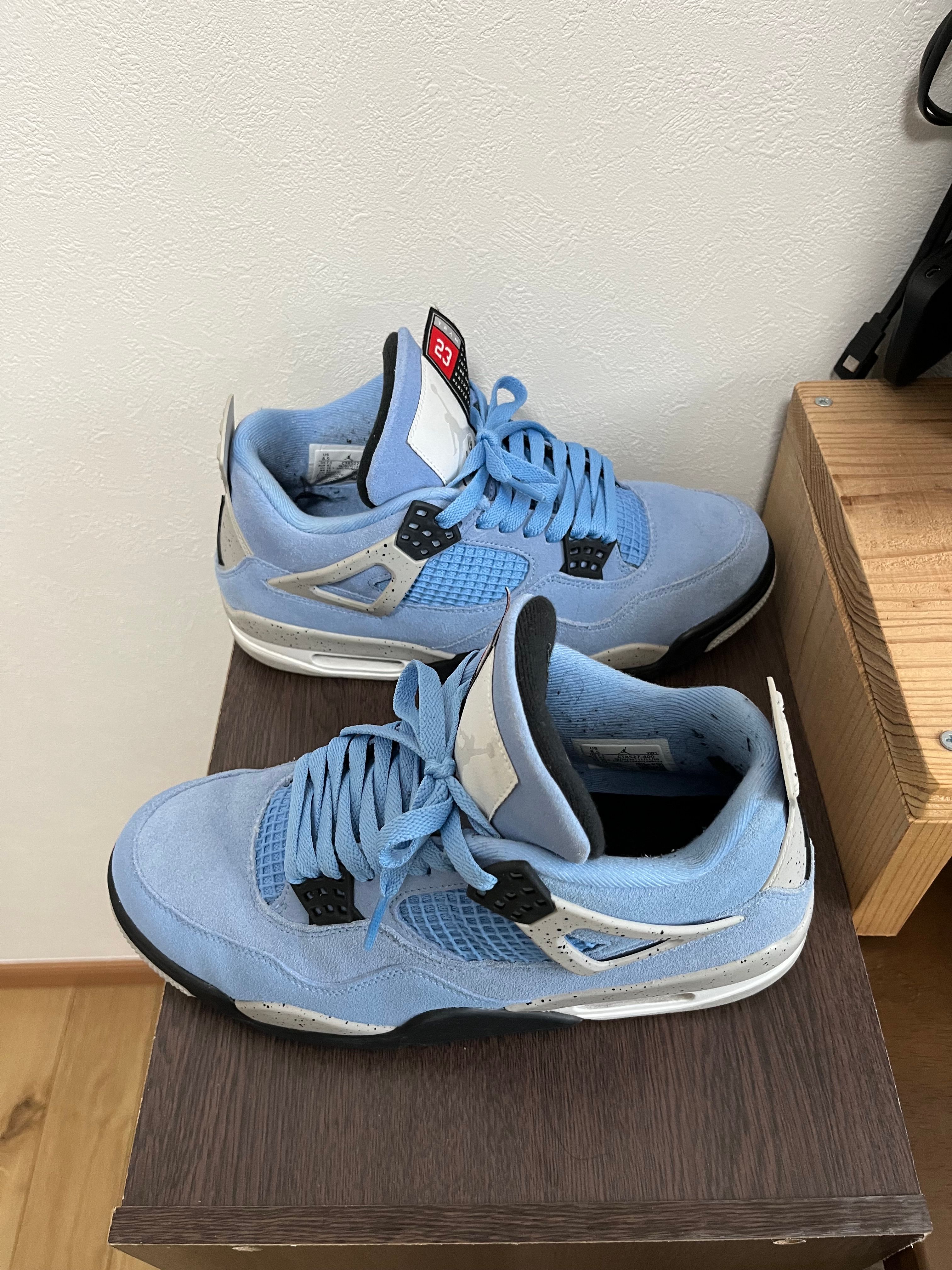 Nike Air Jordan 4 "University Blue"