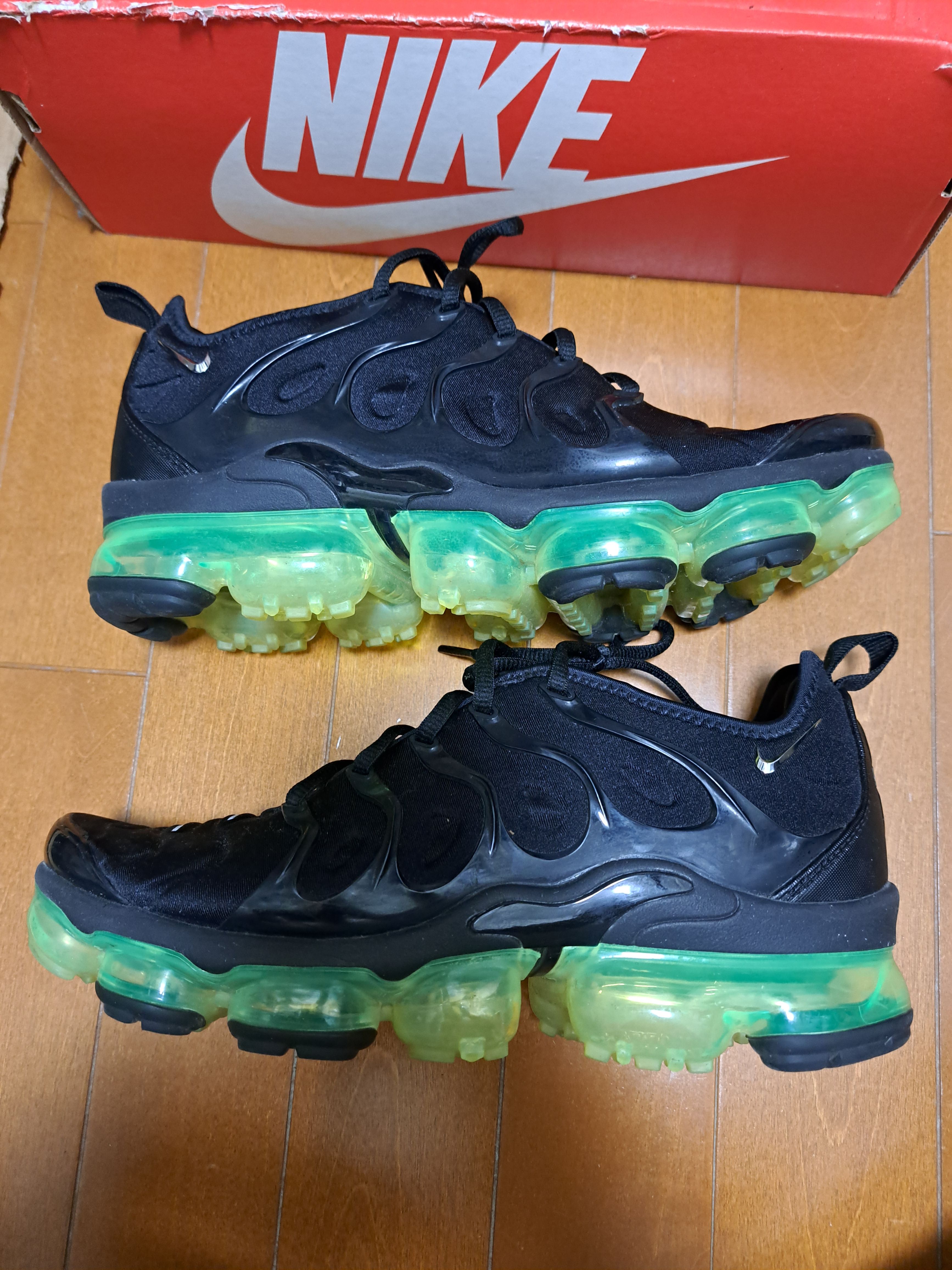 Nike Air Vapormax Plus "Black/Volt Sole"