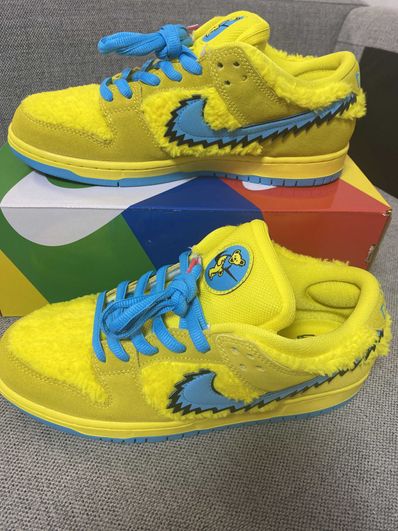 Grateful Dead × Nike SB Dunk Low "Yellow Bear"