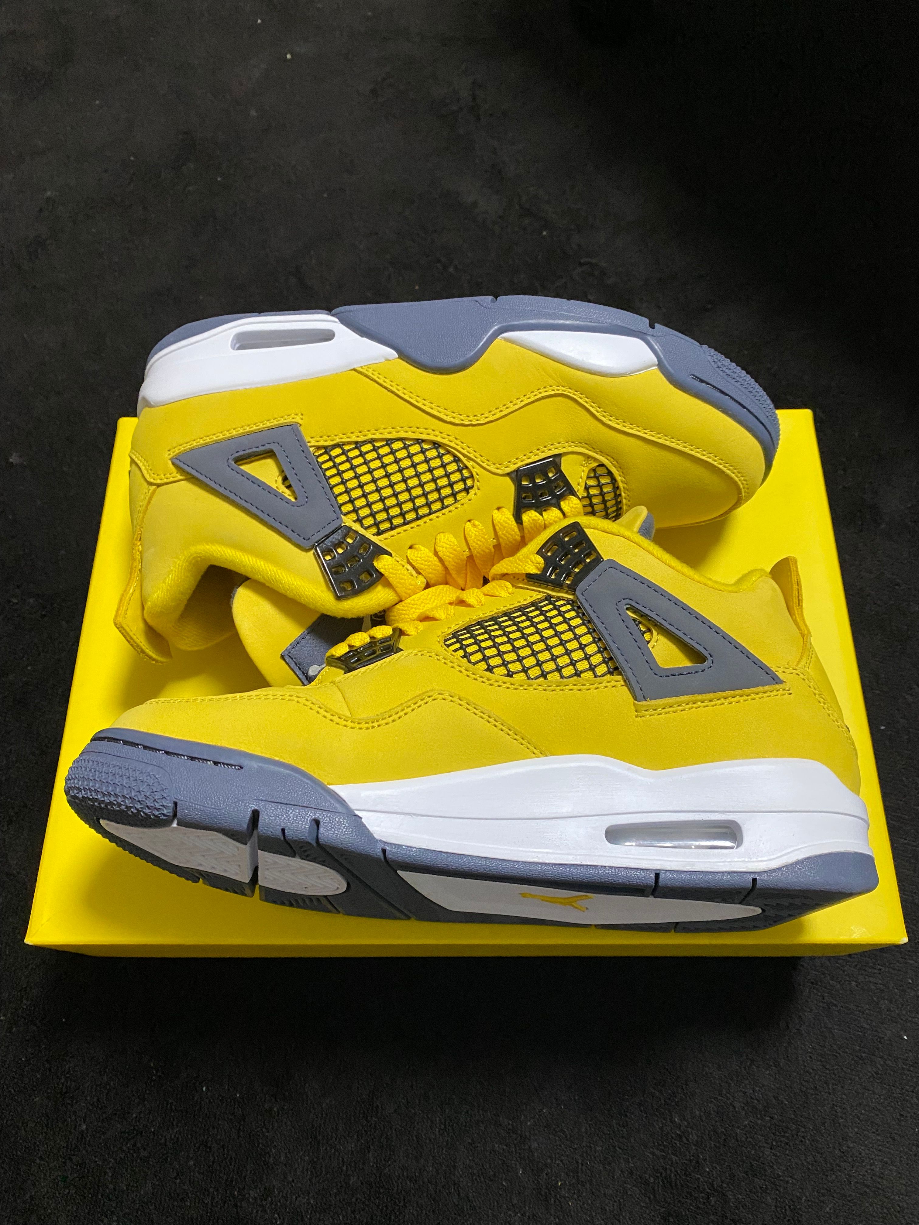 Nike Air Jordan 4 "Tour Yellow"