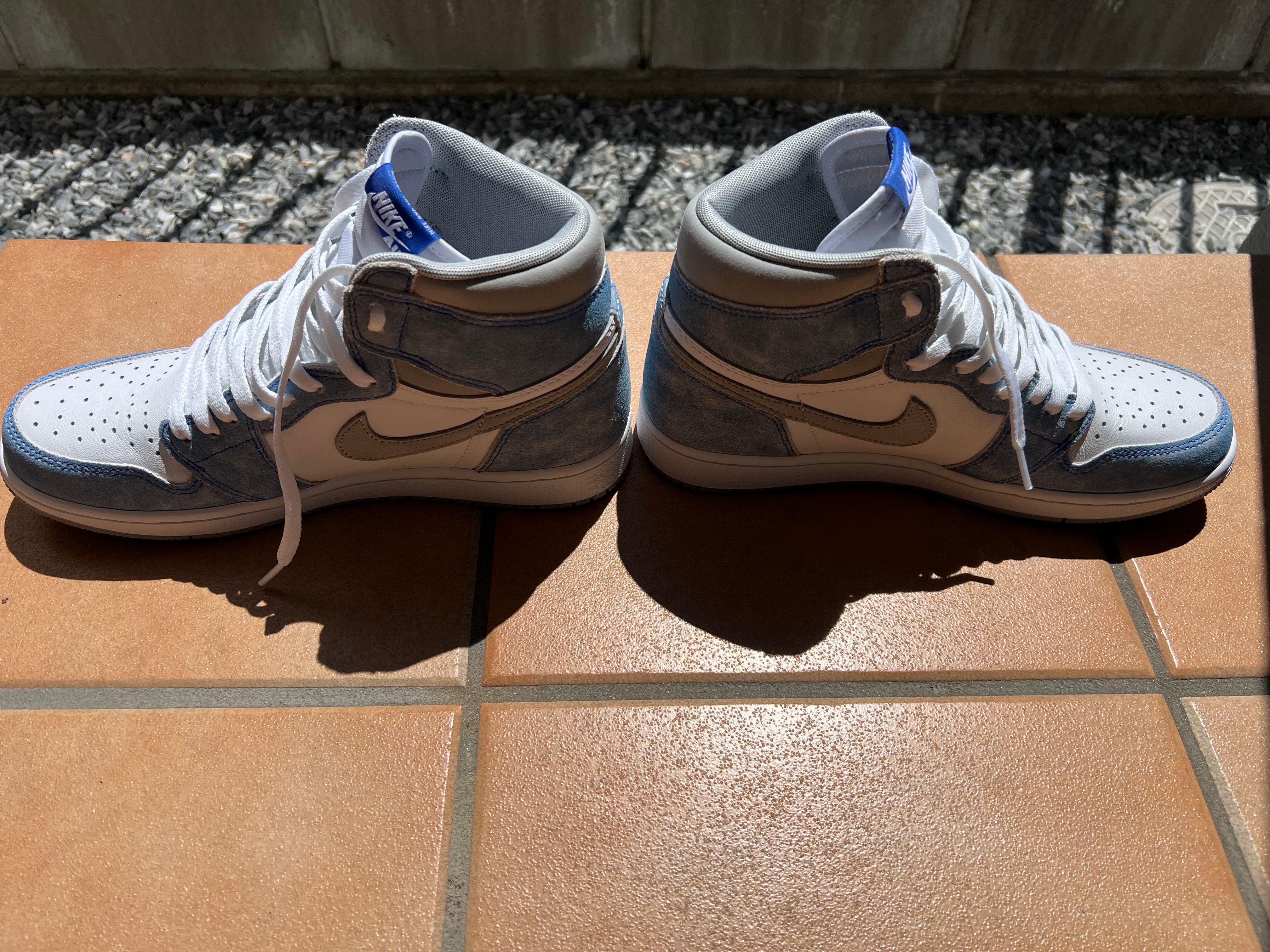Nike Air Jordan 1 High OG "Hyper Royal"