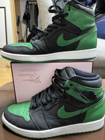 Nike Air Jordan 1 Retro High OG "Black/Pine Green" (2020)