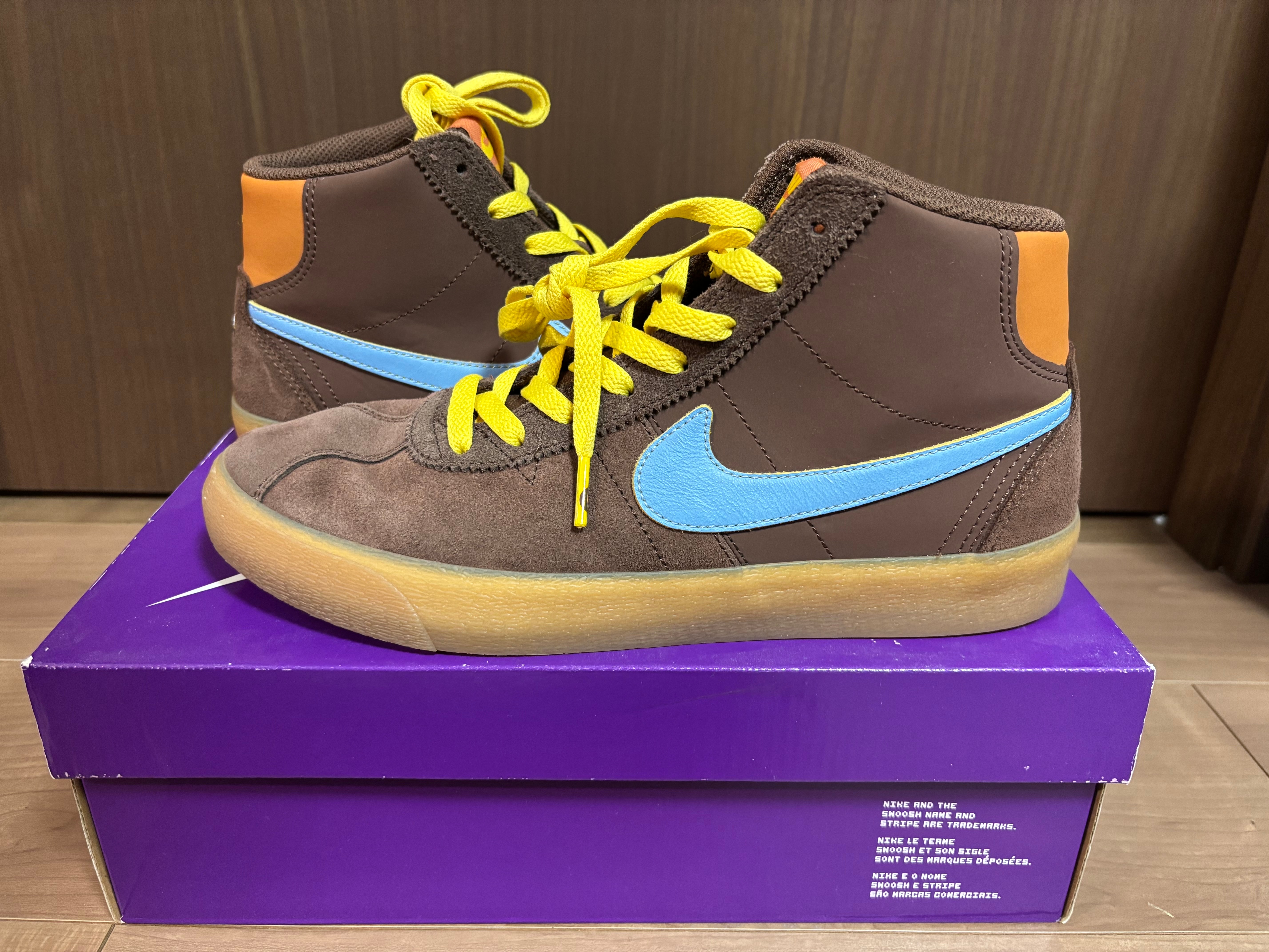 ワイ ソー サッド? × ナイキ SB ウィメンズ ブルイン ハイ "ブラウン"