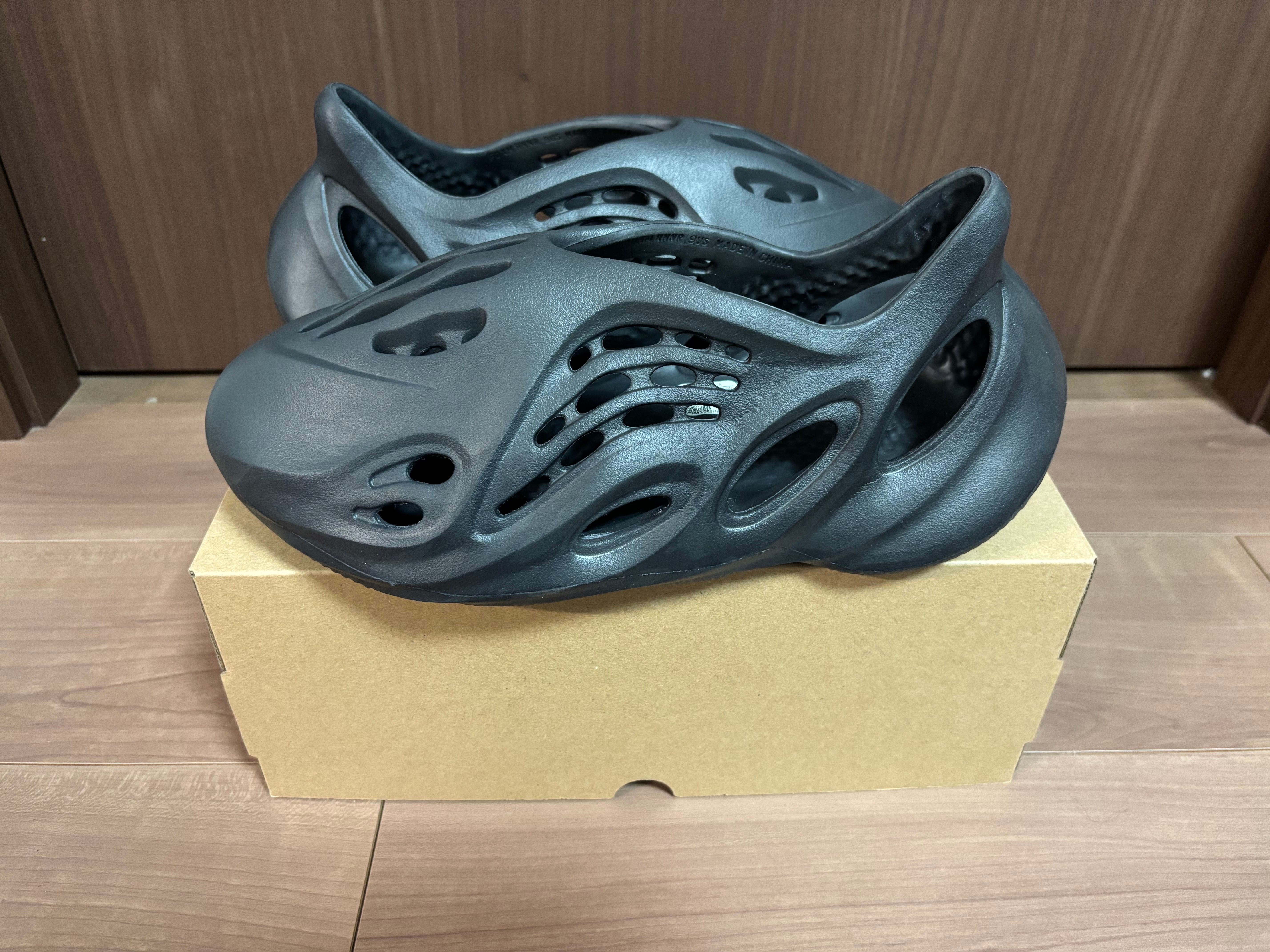 adidas YEEZY Foam Runner "Onyx"