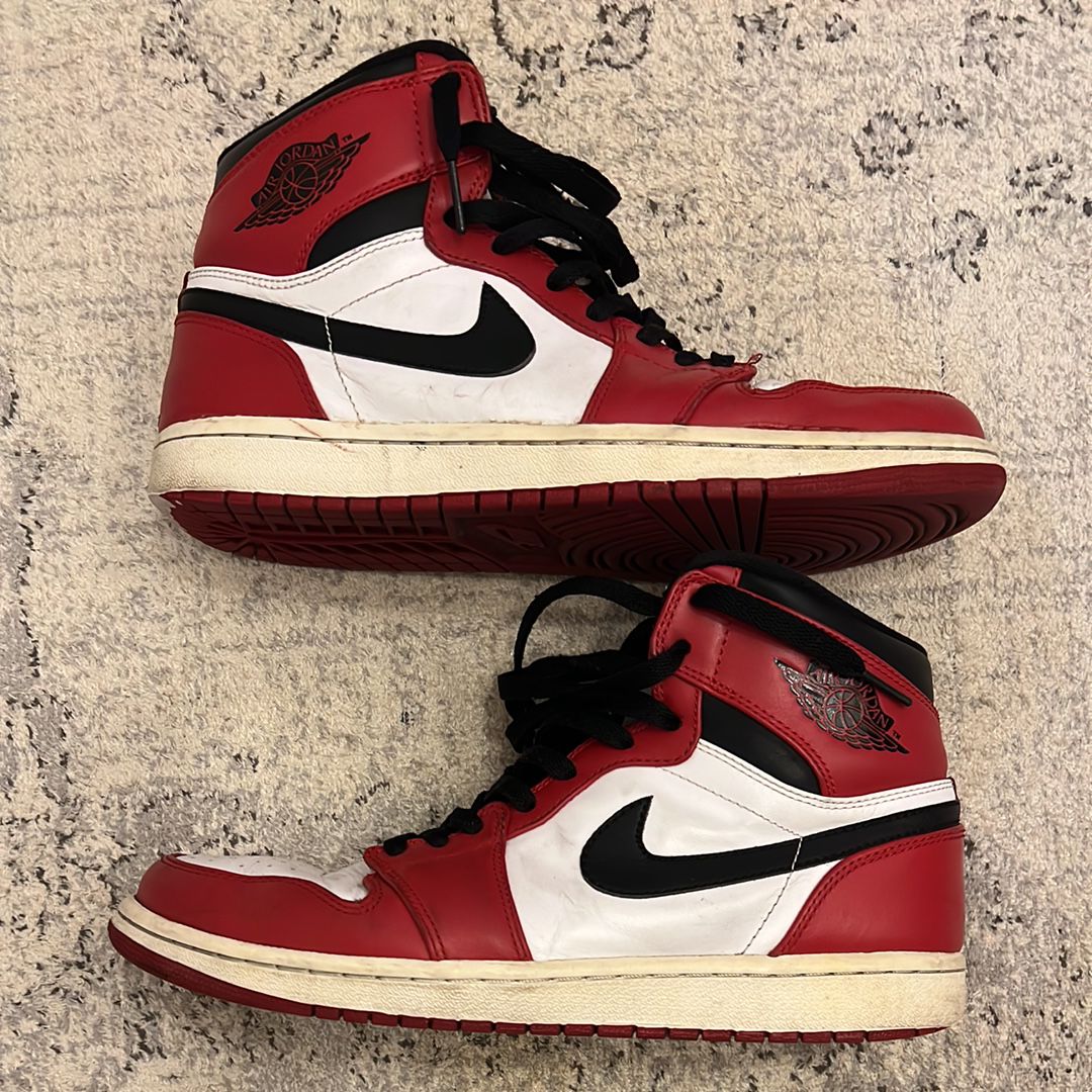 Nike Air Jordan 1 Retro High "Chicago" (2013)