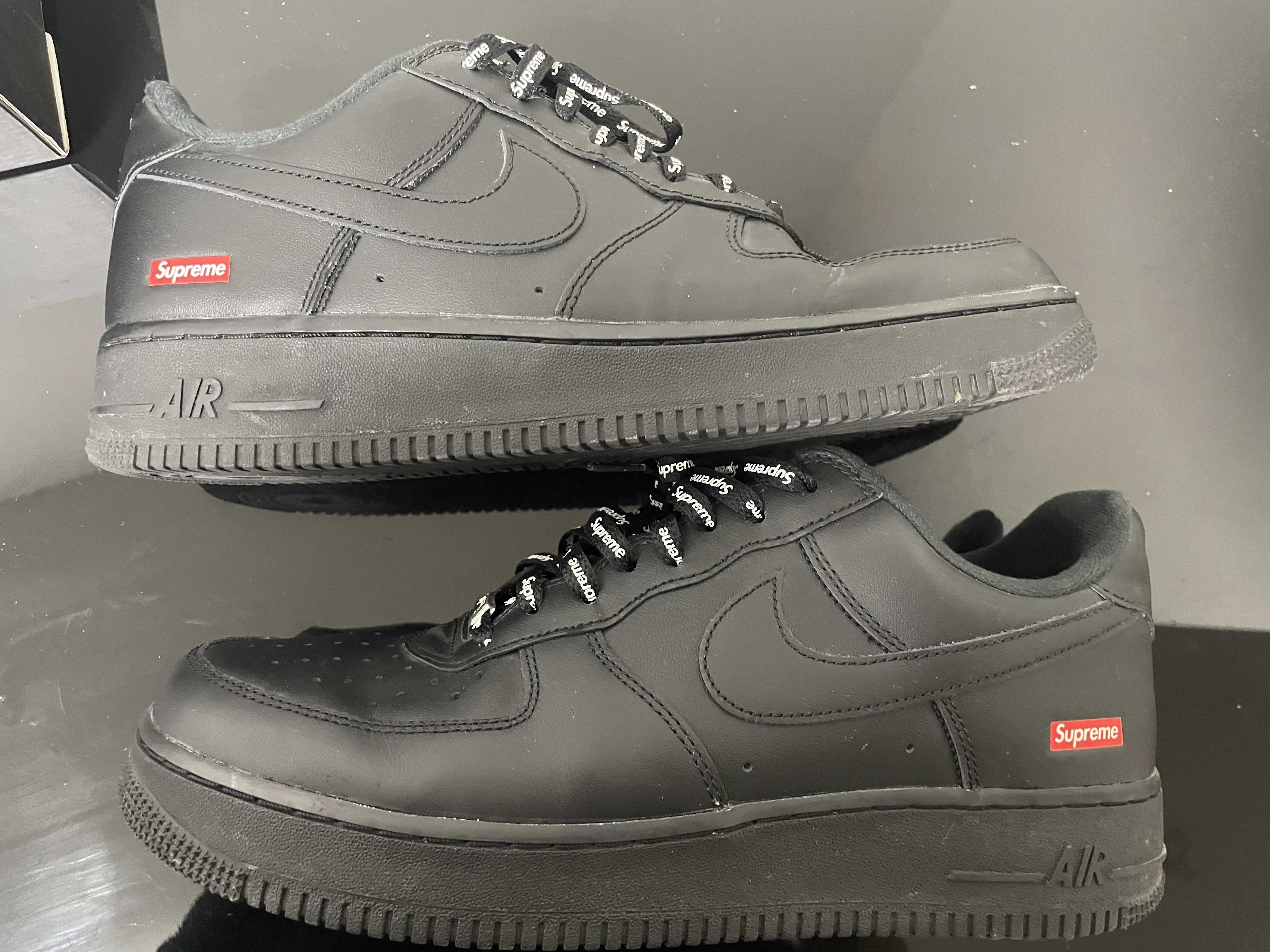 Supreme × Nike Air Force 1 Low "Black"