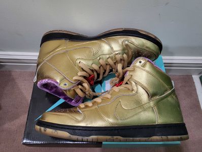 HUMIDITY × NIKE SB DUNK HIGH METALLIC GOLD