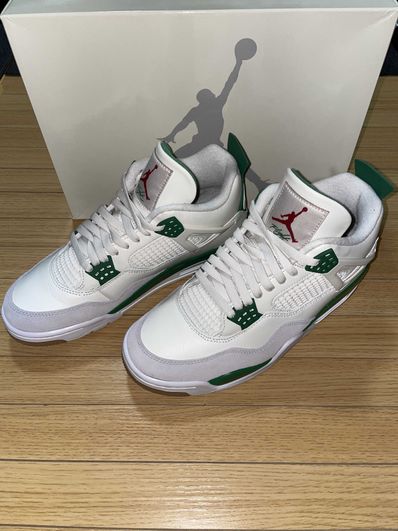 Nike SB × Air Jordan 4 Retro SP "Pine Green"