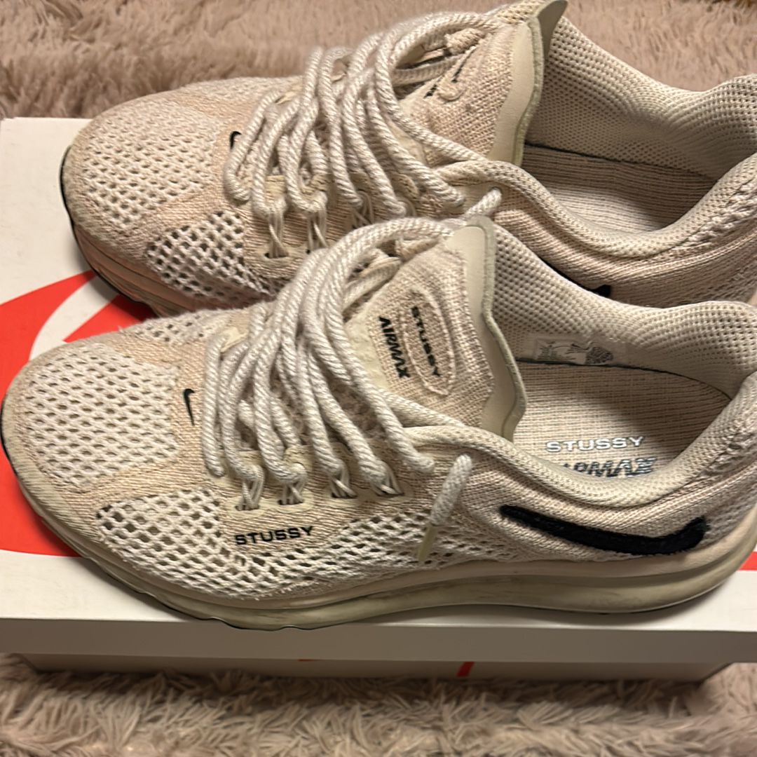 Stussy × Nike Air Max 2013 "Fossil"