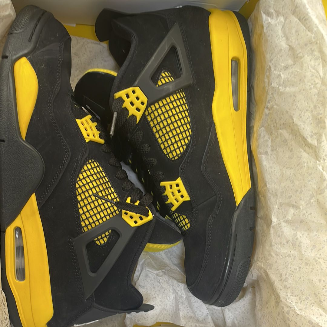 Nike Air Jordan 4 Retro "Thunder"(2023)