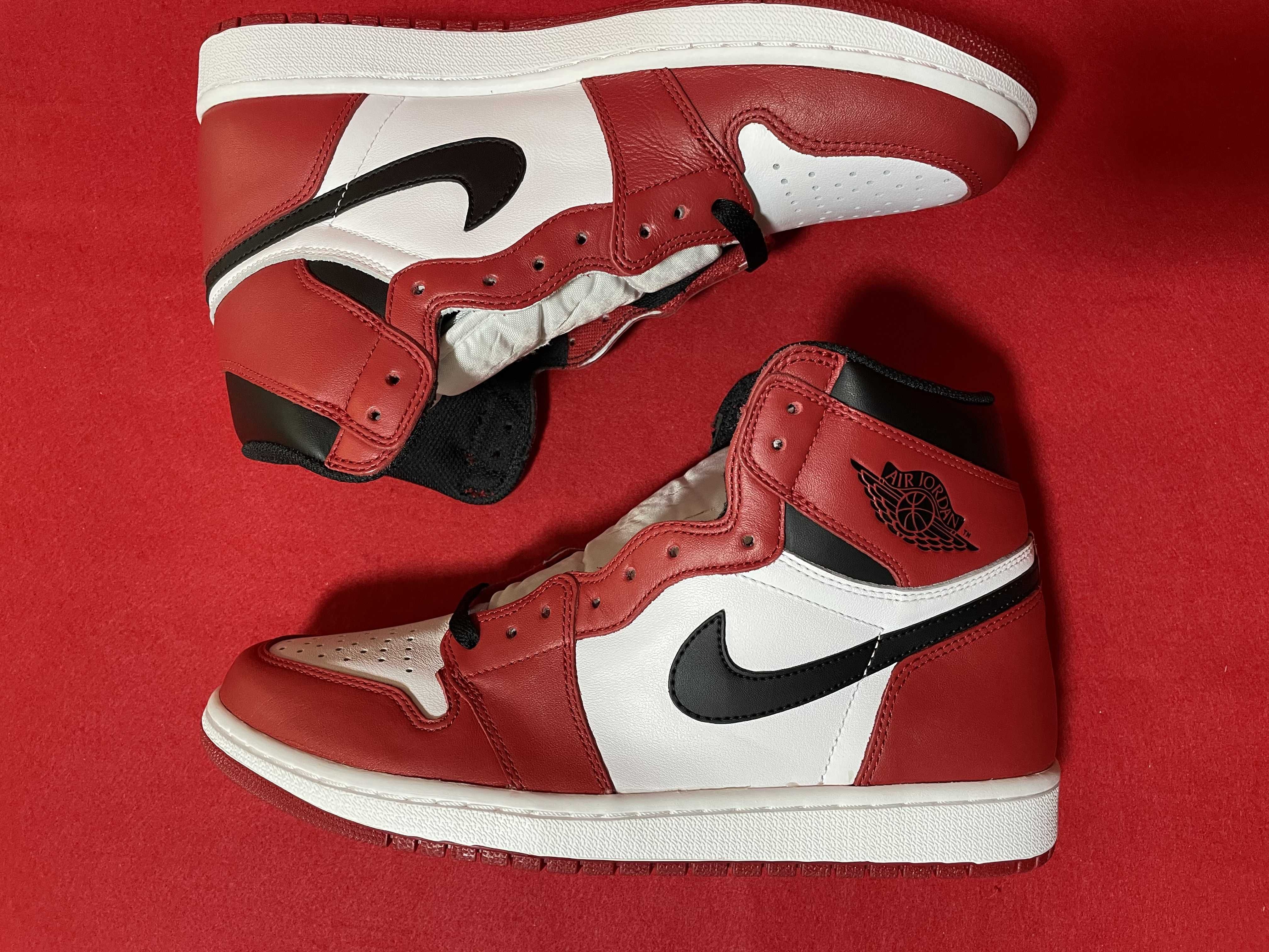 Nike Air Jordan 1 Retro High "Chicago" (2015)