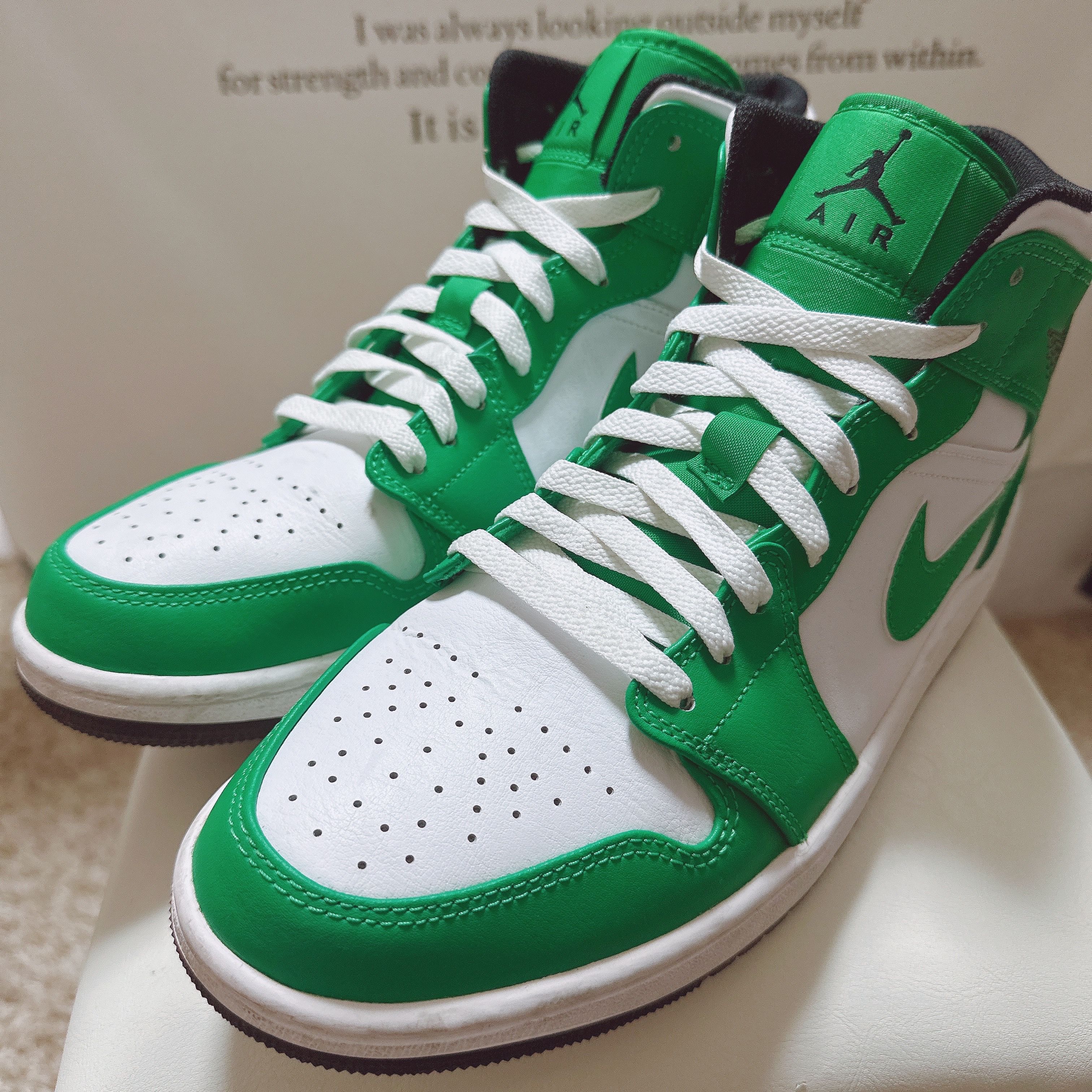 Nike Air Jordan 1 Mid "Lucky Green"
