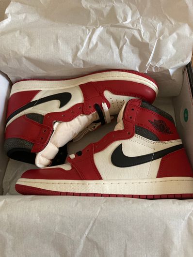 Nike Air Jordan 1 High OG "Lost & Found/Chicago"