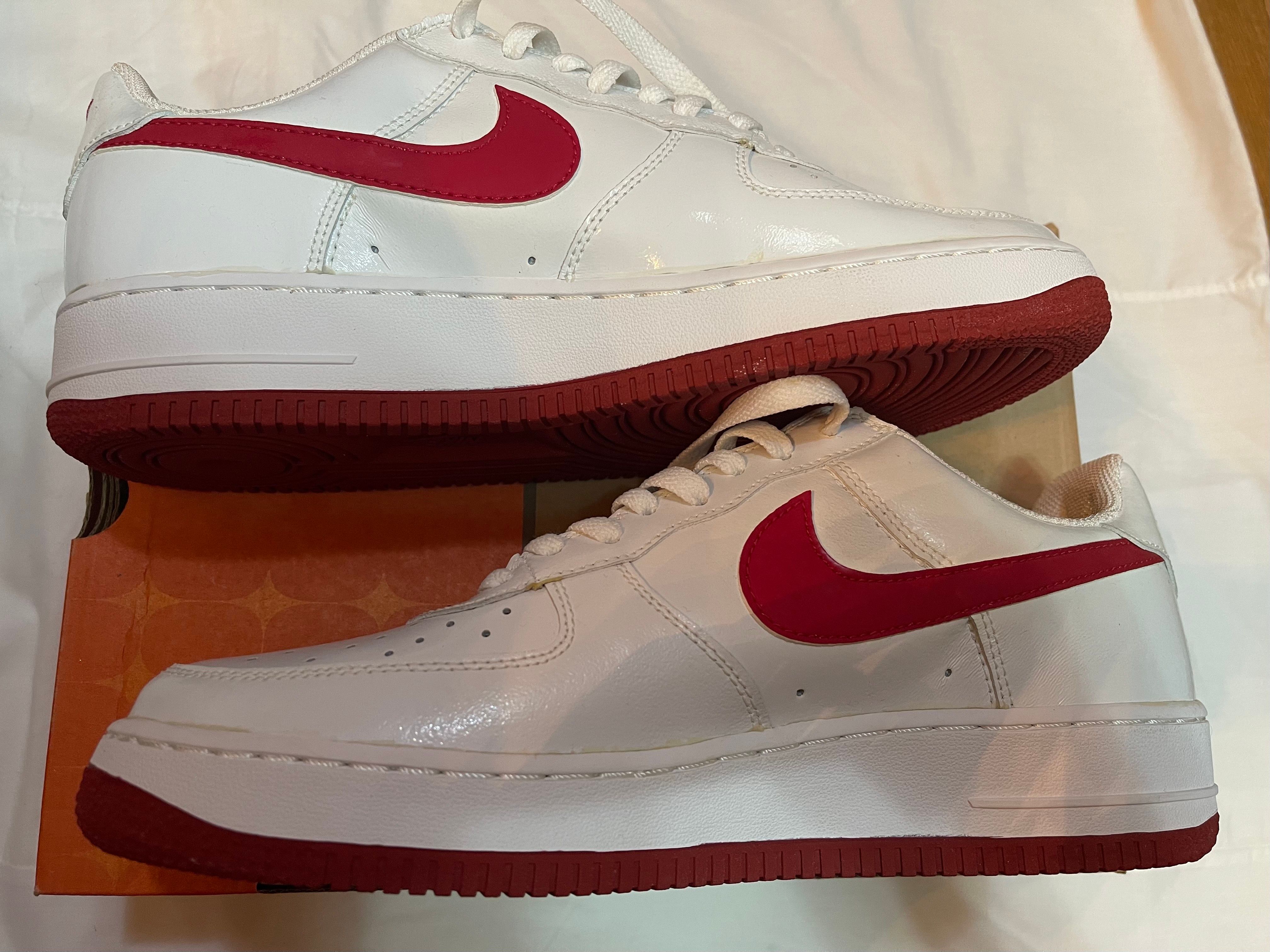 Nike Women's Air Force 1 Low "Valentine's Day"(2004)