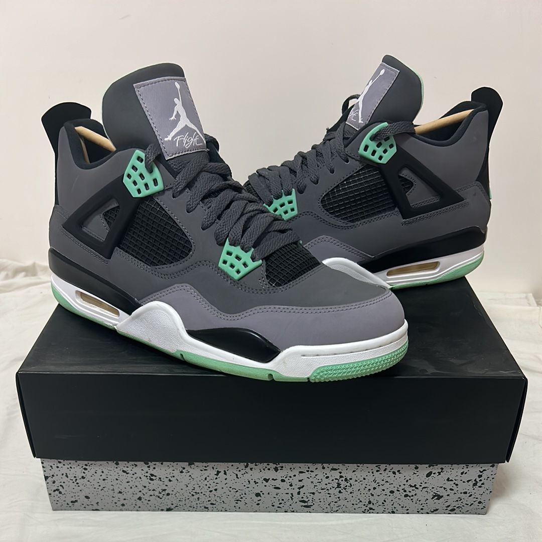 NIKE AIR JORDAN 4 RETRO GREEN GLOW