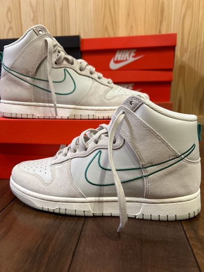 Nike Dunk High SE First Use "Light Bone/Green Noise"