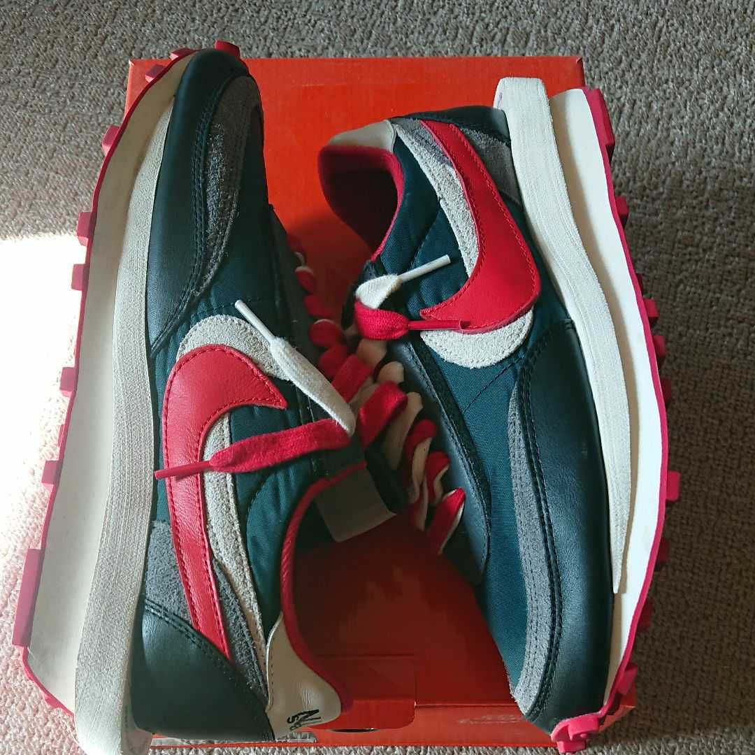 UNDERCOVER × sacai × Nike LD Waffle "Midnight Spruce/Pale Ivory-Dark Grey-University Red"