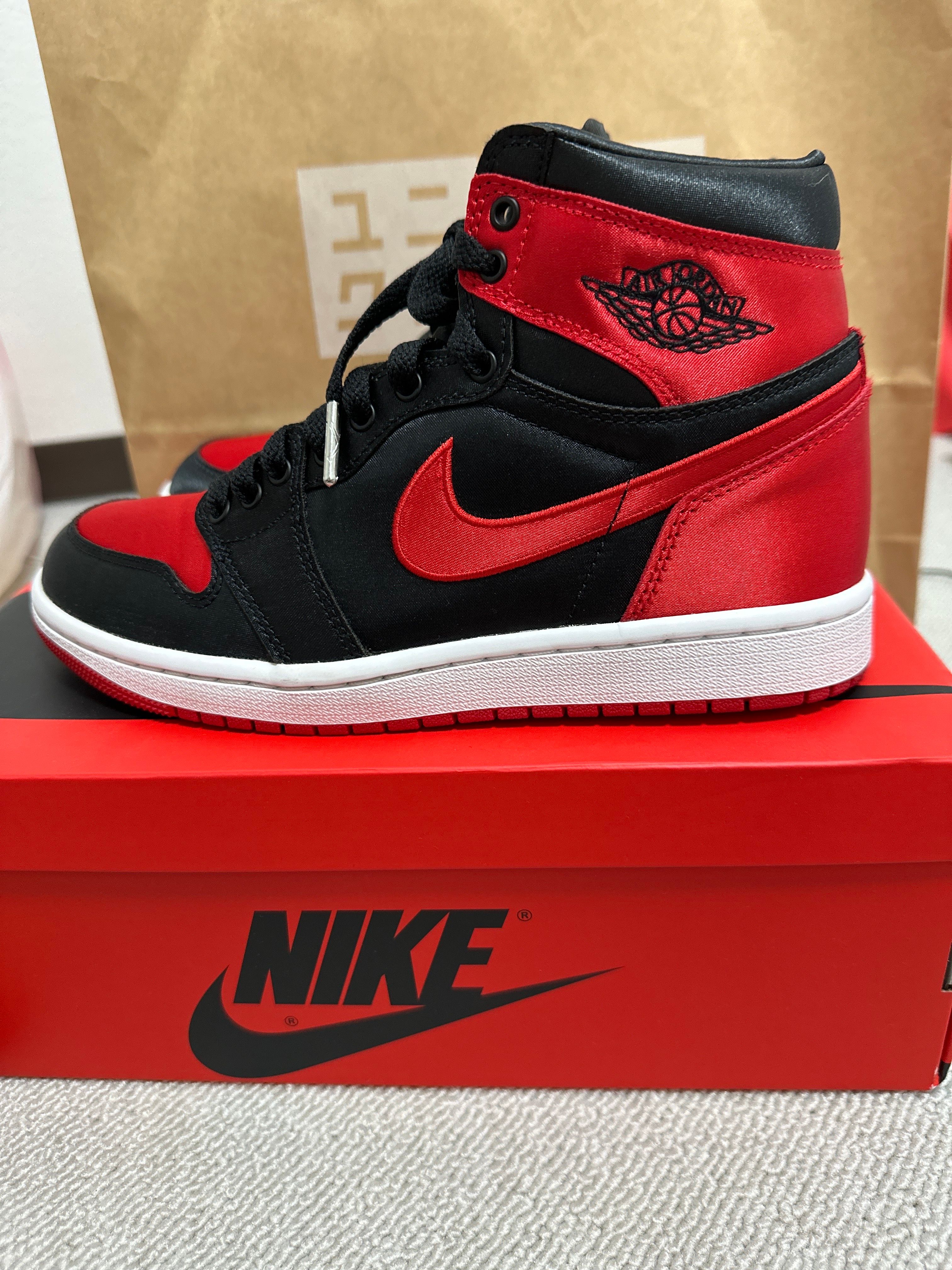 Nike Women's Air Jordan 1 Retro High OG "Satin Bred"
