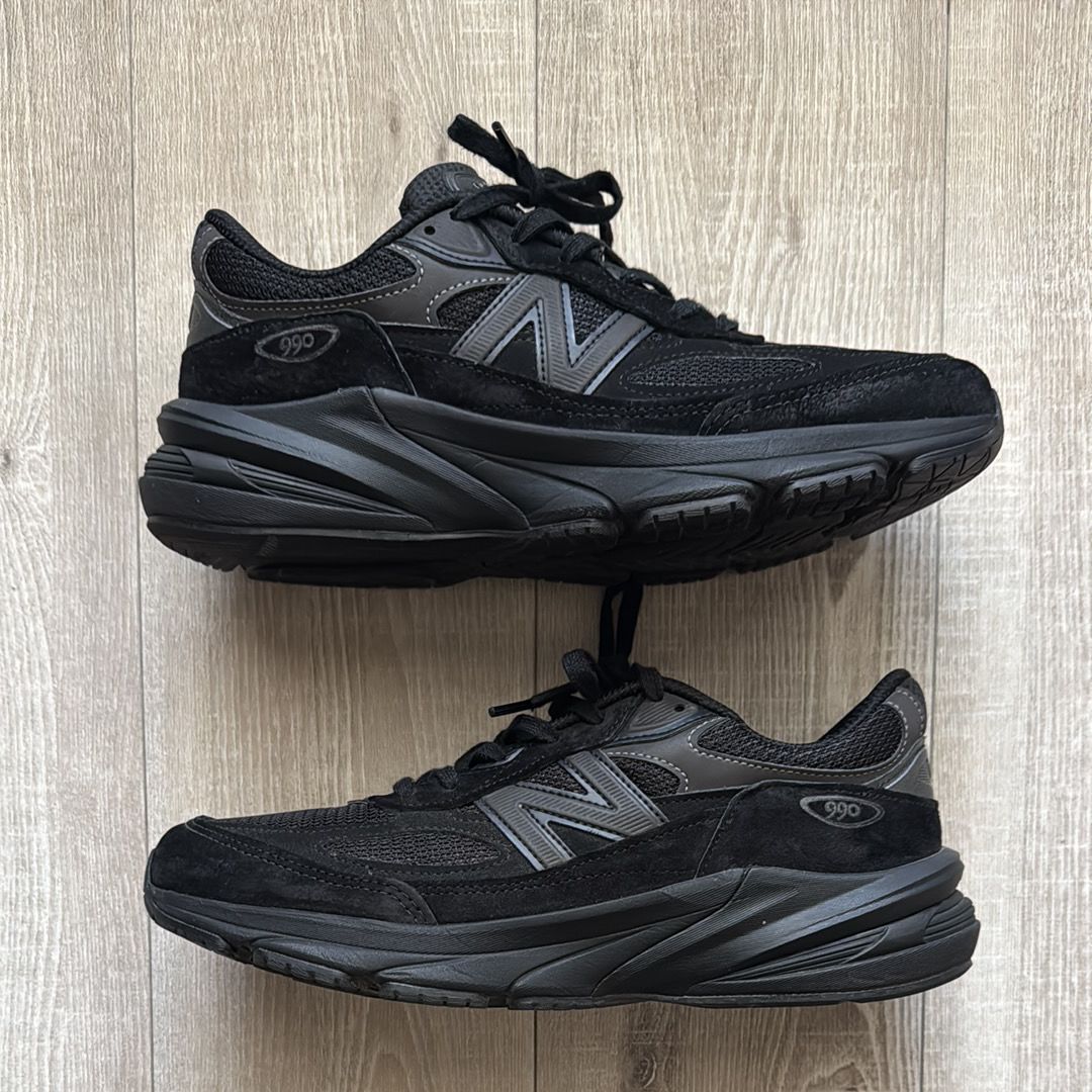 New Balance 990V6 "Triple Black"