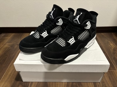 Nike Air Jordan 4 Retro "White Thunder"