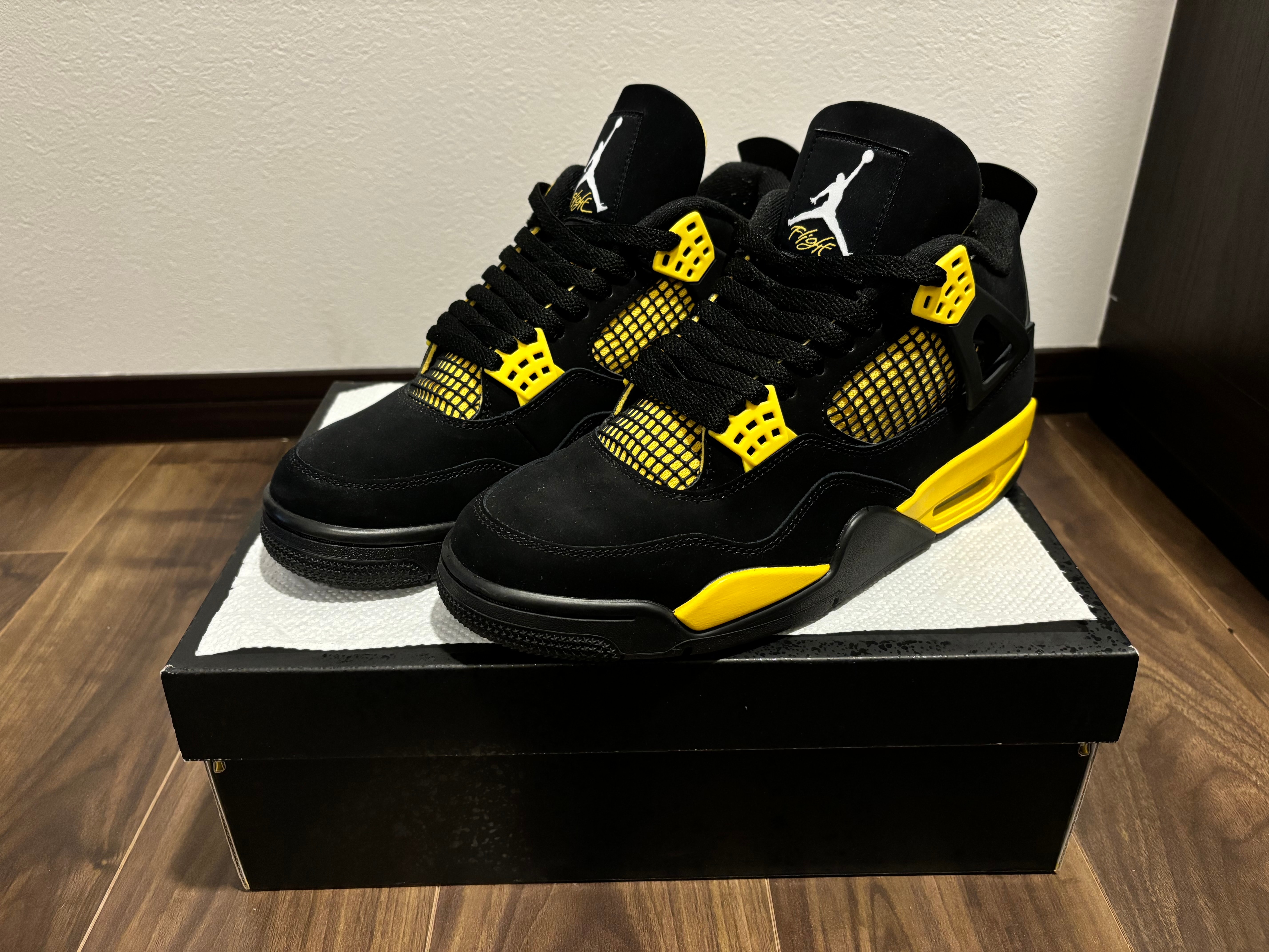 Nike Air Jordan 4 Retro "Thunder"(2023)