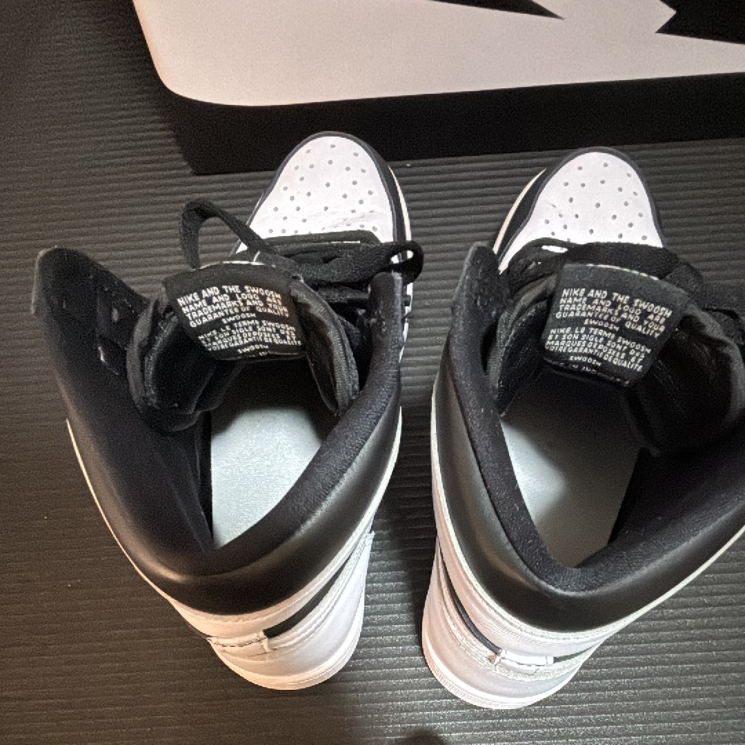 Nike Air Jordan 1 Retro High OG "Black/White"