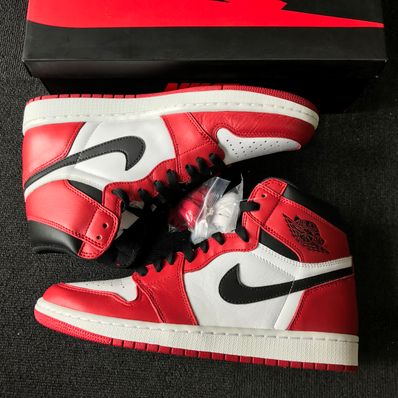 Nike Air Jordan 1 Retro High "Chicago" (2015)