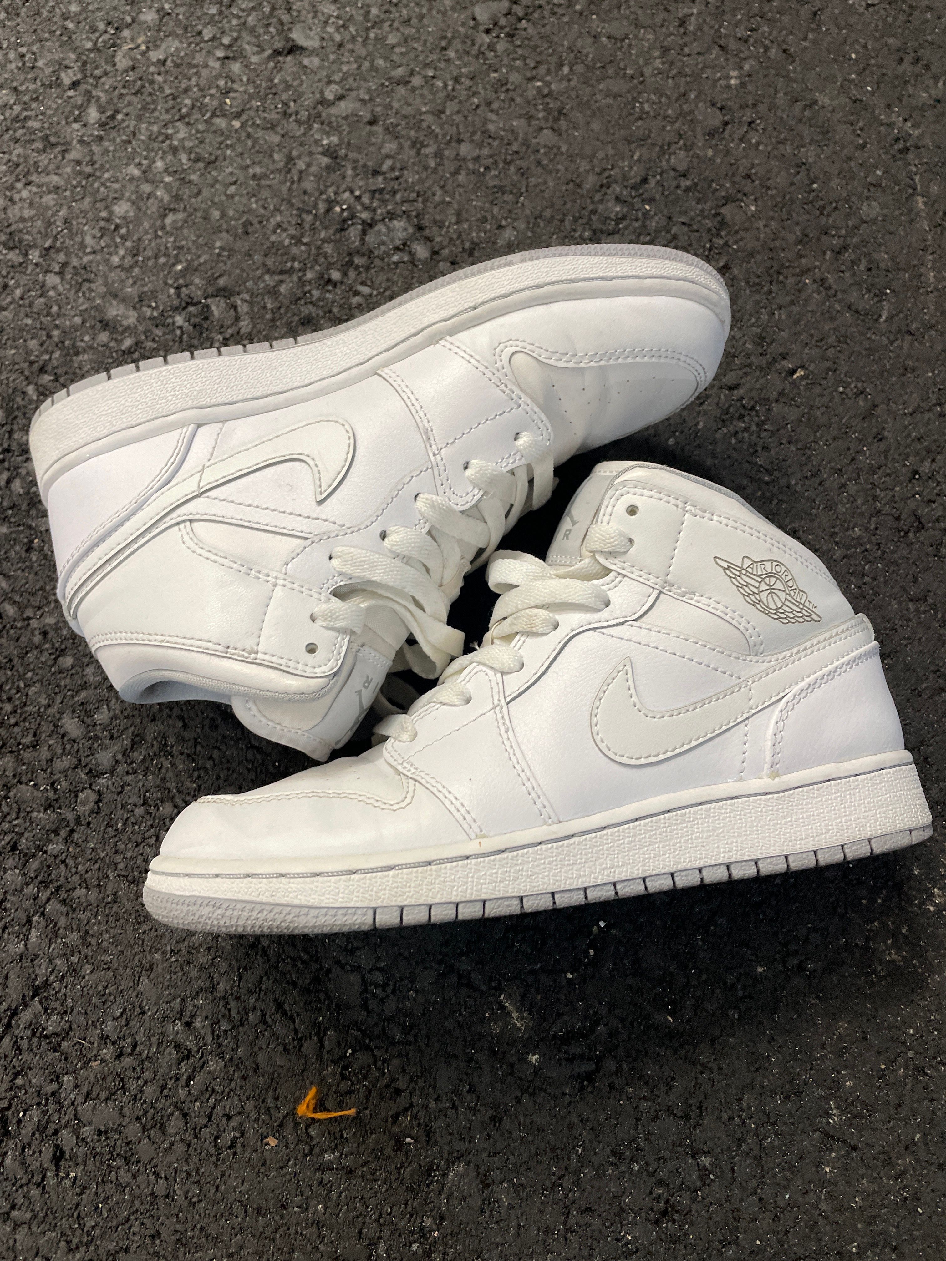 Nike GS Air Jordan 1 Mid "White"