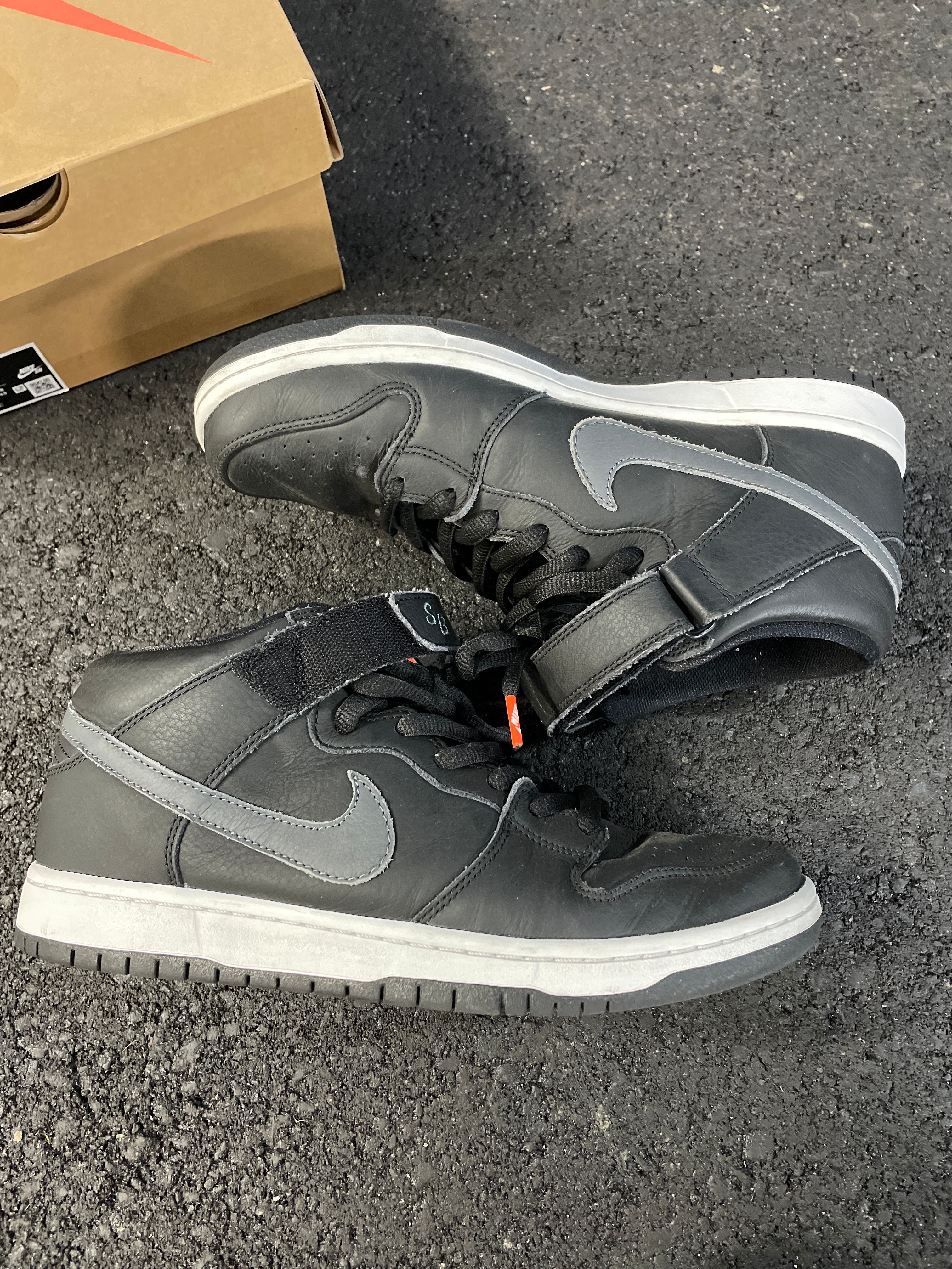 Nike SB Dunk Mid "Black/Dark Grey"
