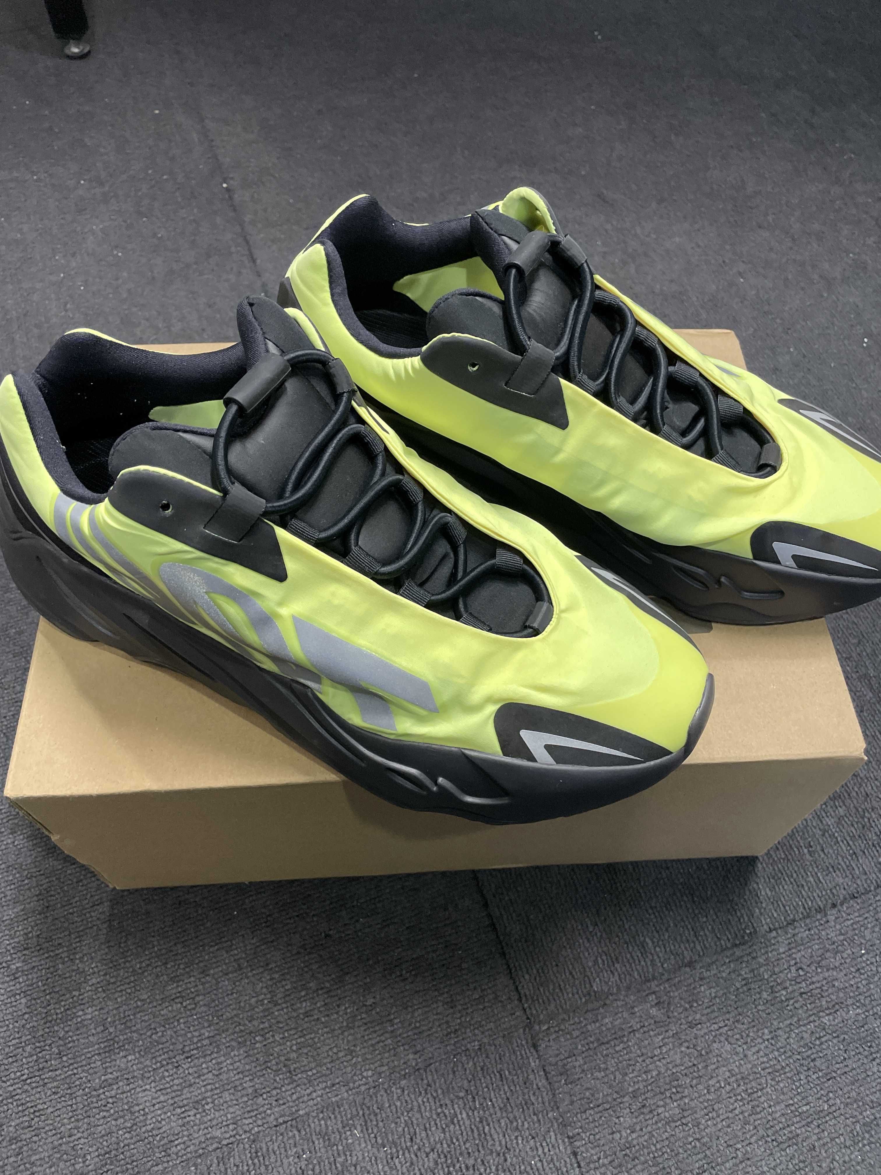 adidas Originals YEEZY Boost 700 MNVN "Phosphor"