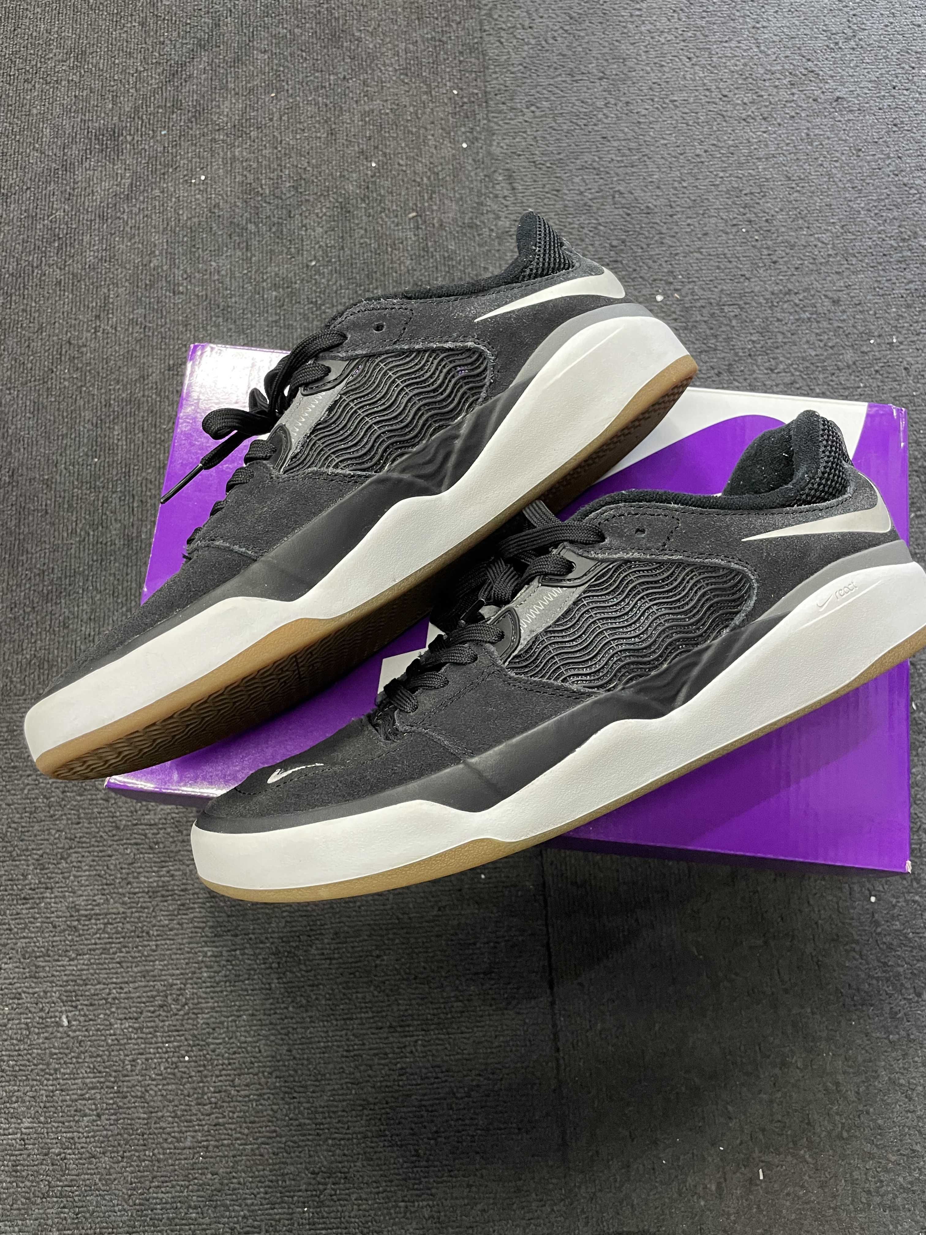 Ishod Wair × Nike SB "Black/White/Dark Grey"