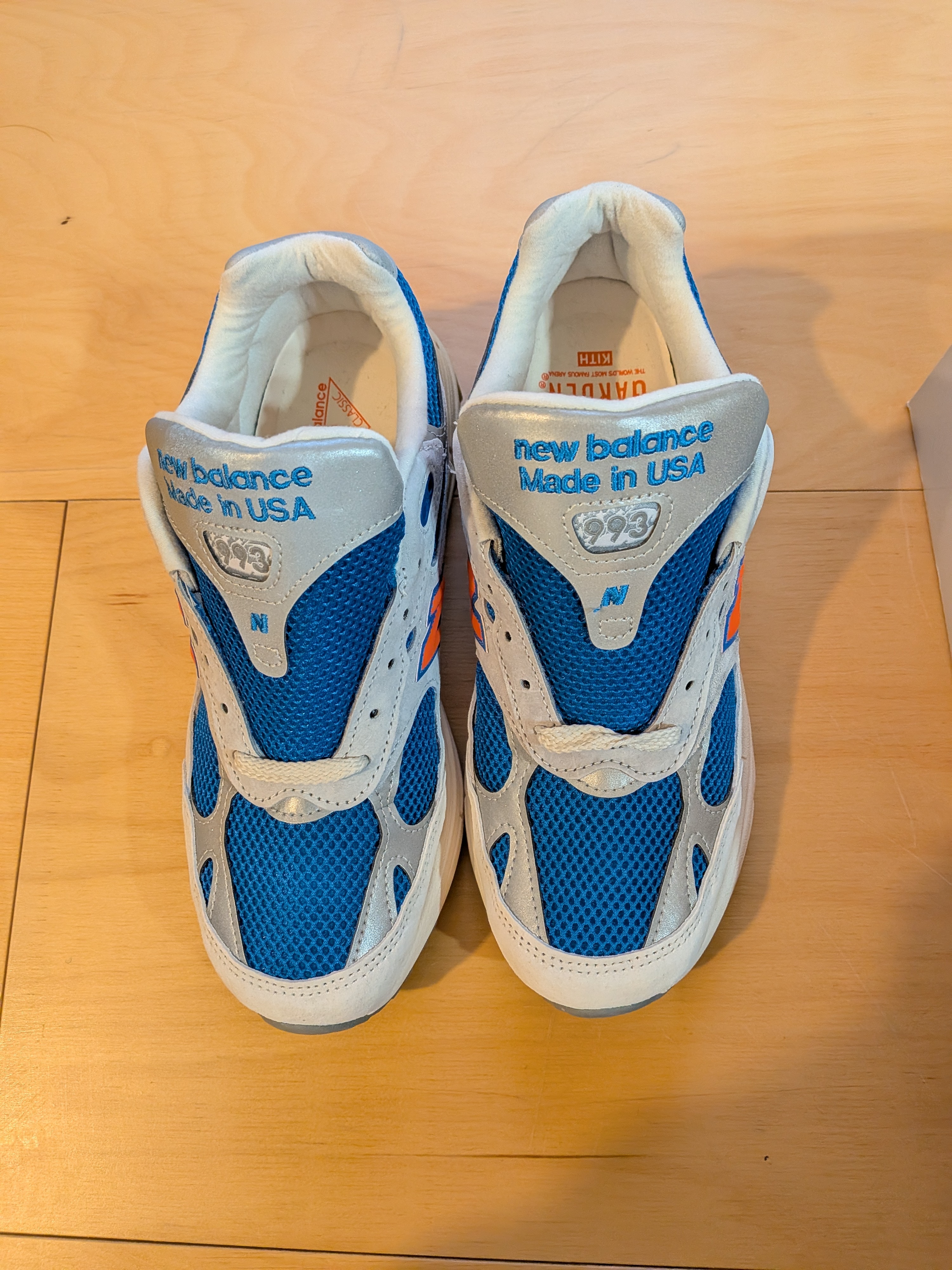 キス × ニューバランス 993 マディソンスクエアガーデン "エンシェントスクロール/グレーマター"