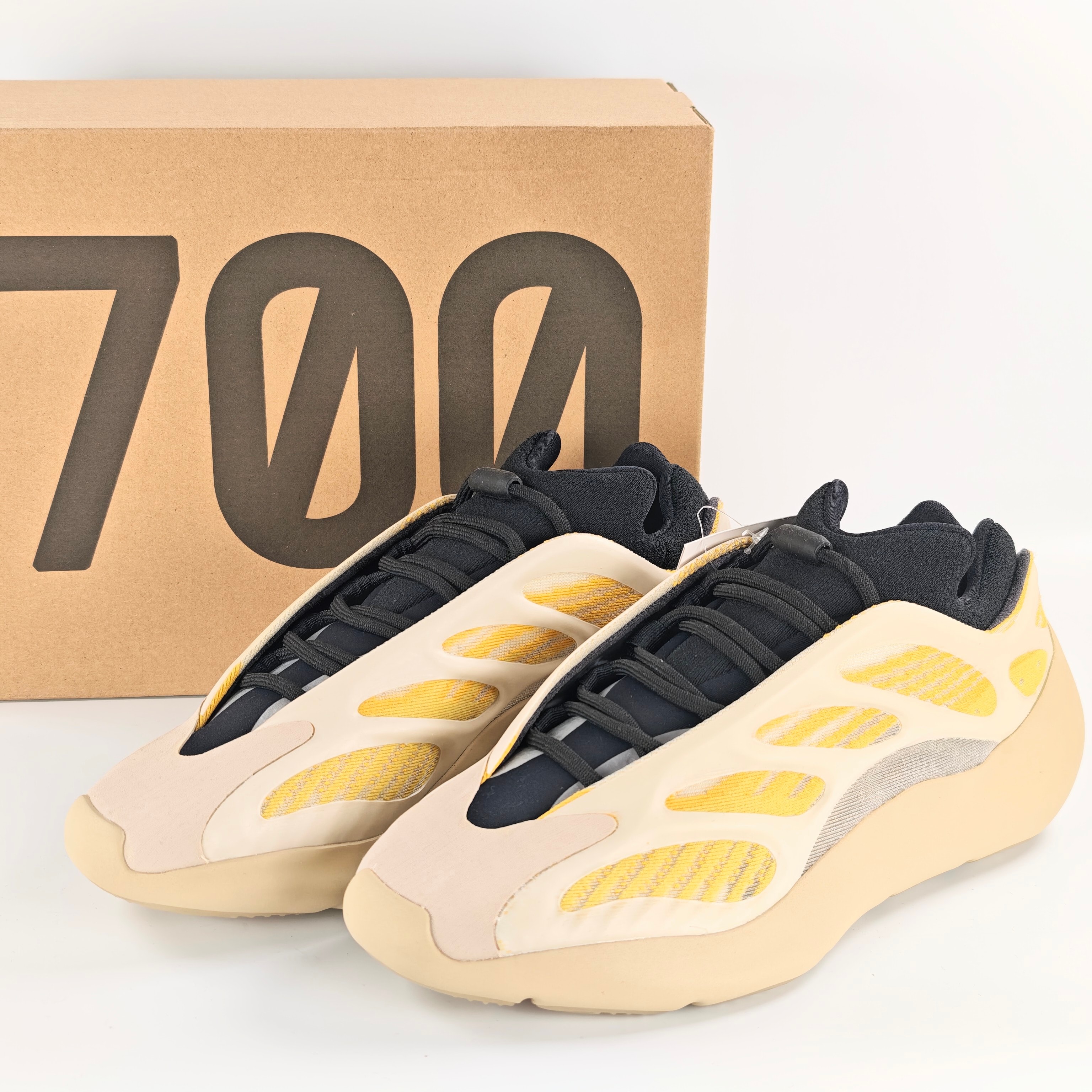adidas YEEZY 700 V3 "Safflower"