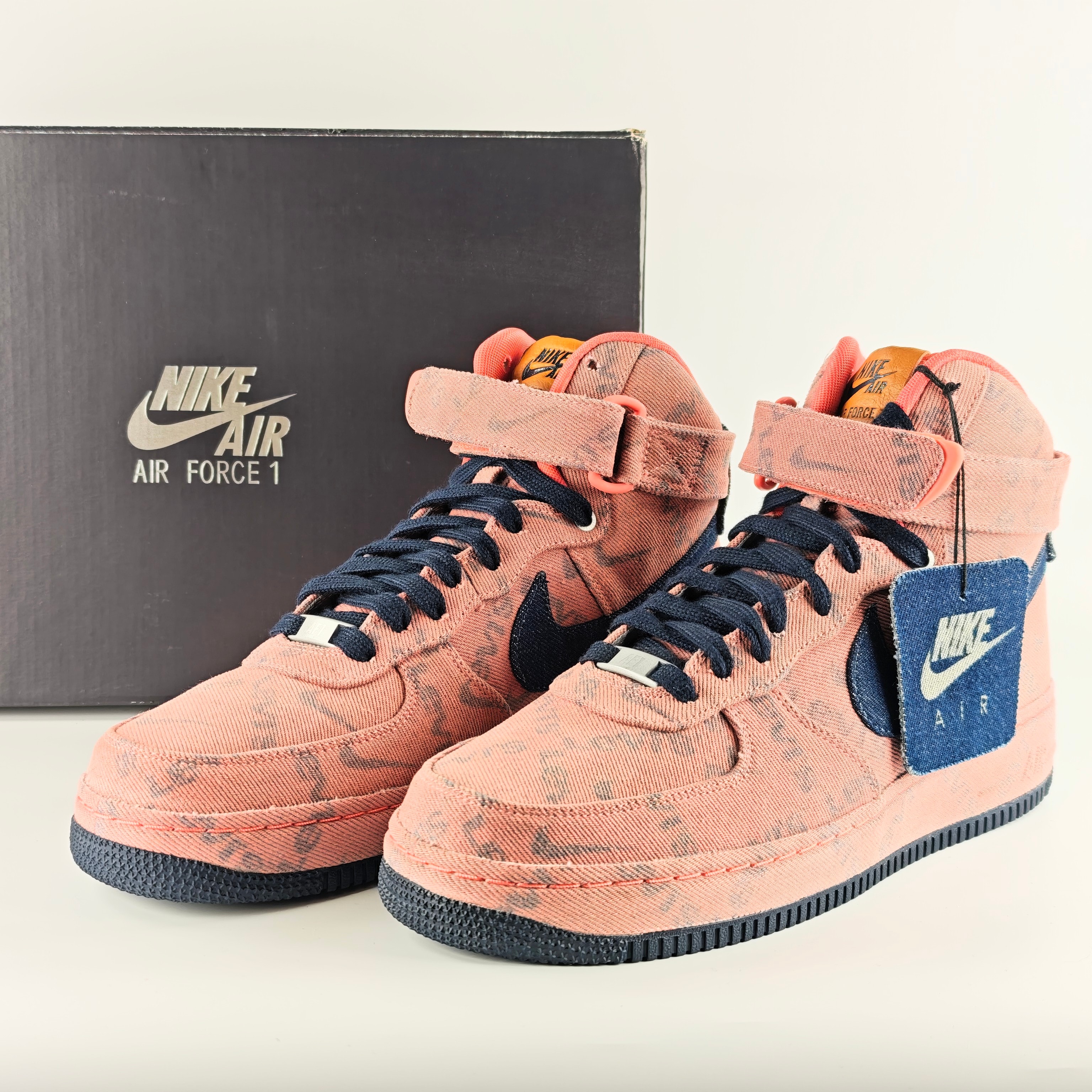 LEVI'S × Nike Air Force 1 High "Exclusive Denim"