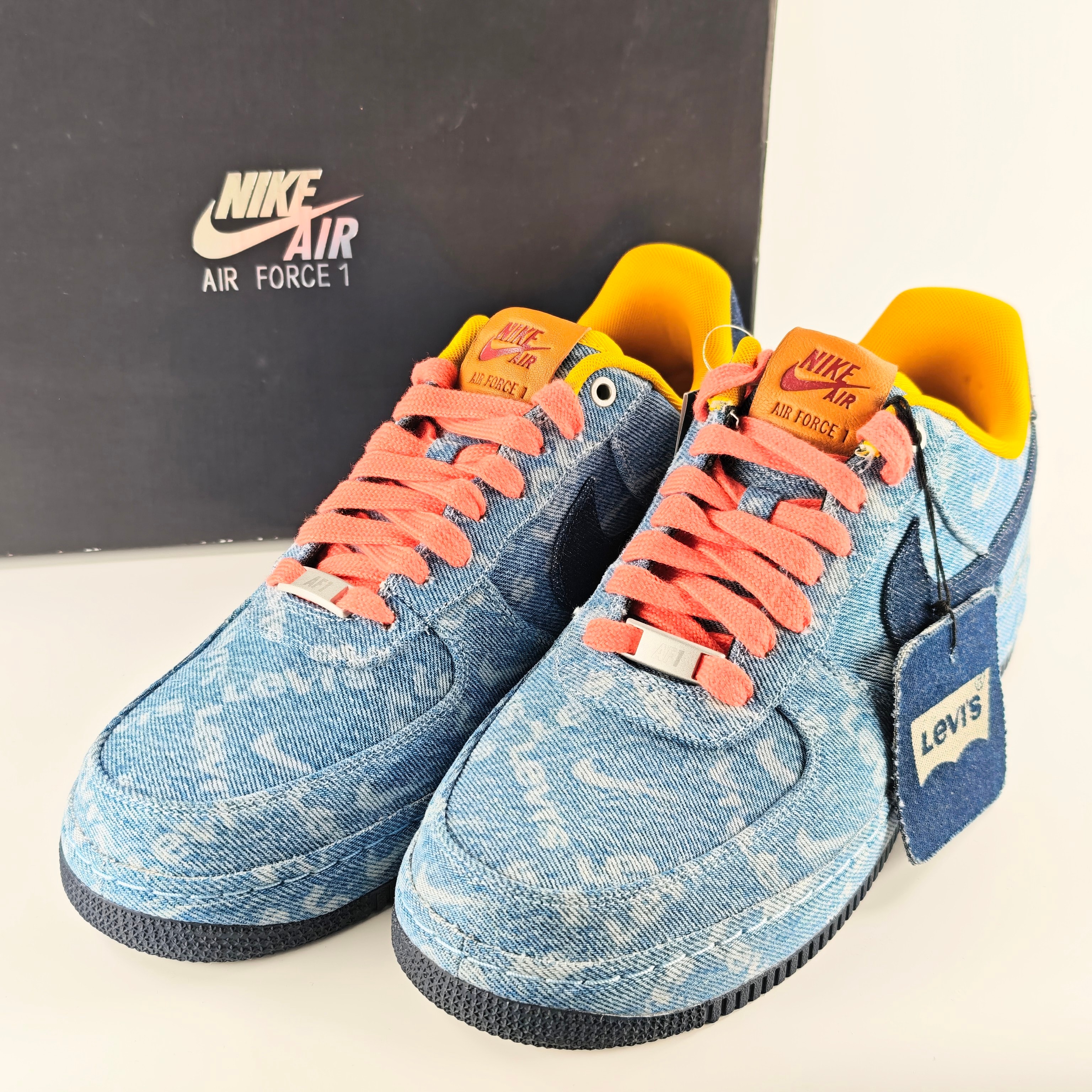 LEVI'S × Nike Air Force 1 Low "Exclusive Denim"