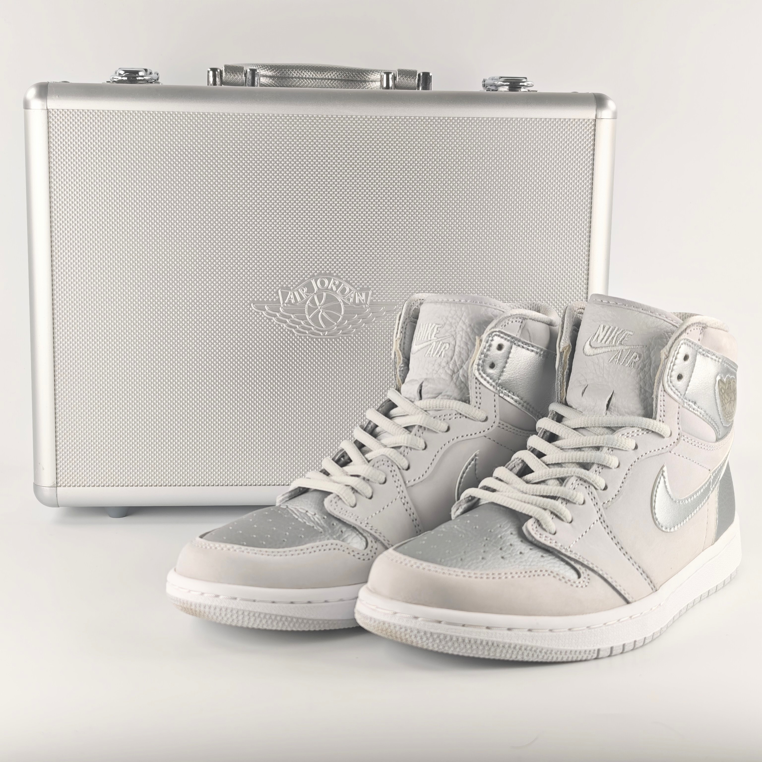 Nike Air Jordan 1 Retro High OG "CO.JP/TOKYO" (Suitcase)
