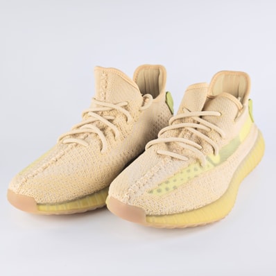 adidas YEEZY Boost 350 V2 "Flax"